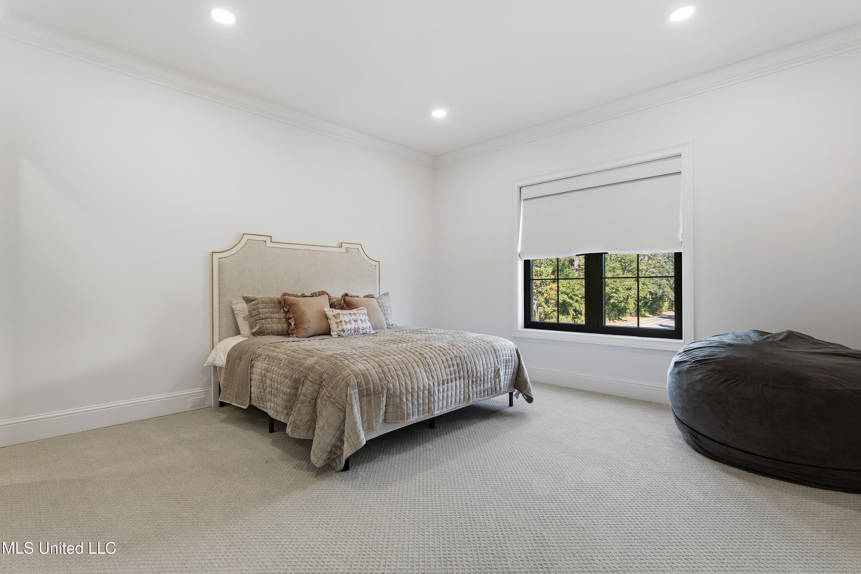 Biloxi, Mississippi, 39532, United States, 4 Bedrooms Bedrooms, ,4 BathroomsBathrooms,Residential,For Sale,1990750