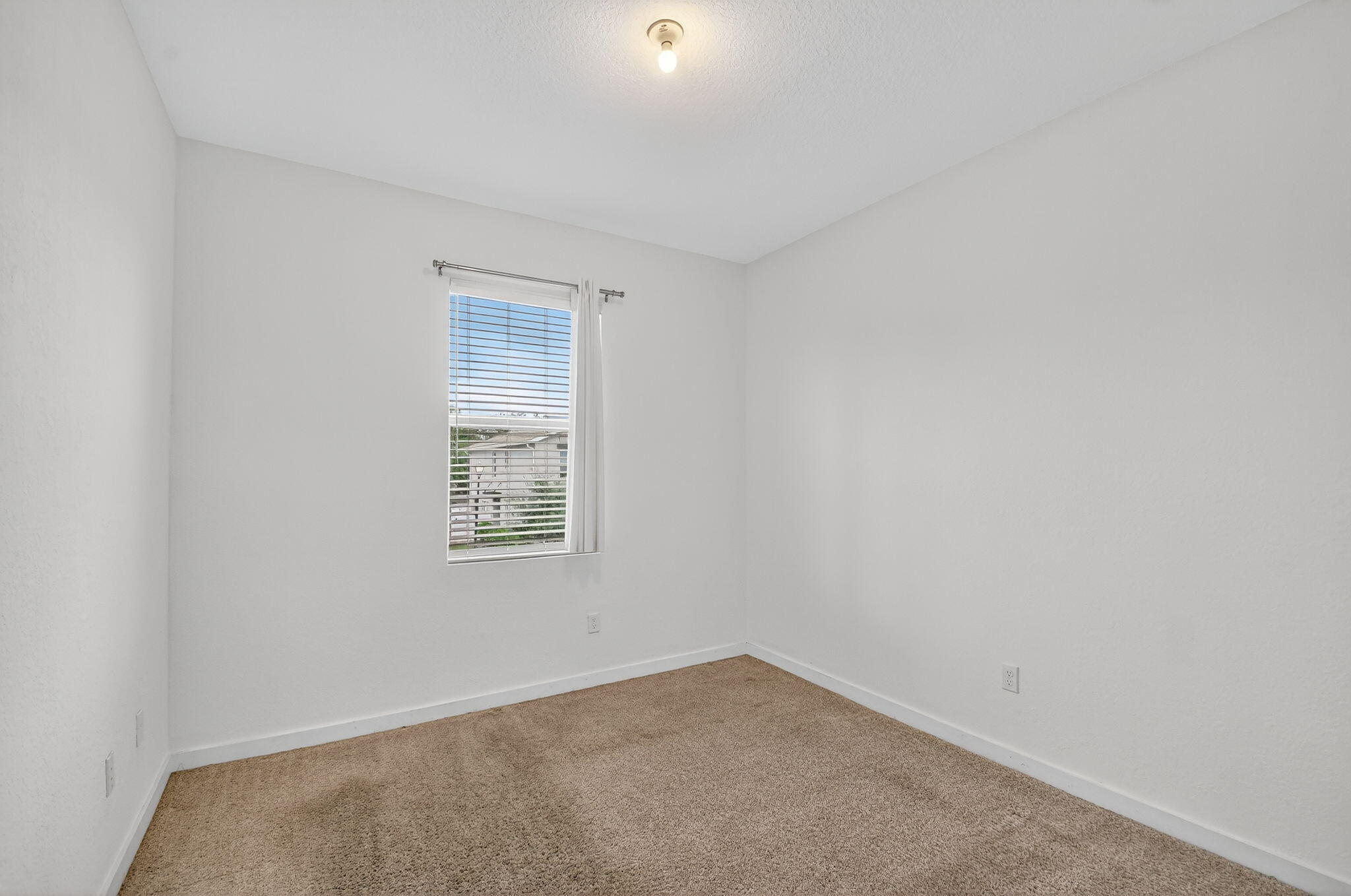 Lake Worth, Florida, 33467, United States, 4 Bedrooms Bedrooms, ,3 BathroomsBathrooms,Residential,For Sale,1995557