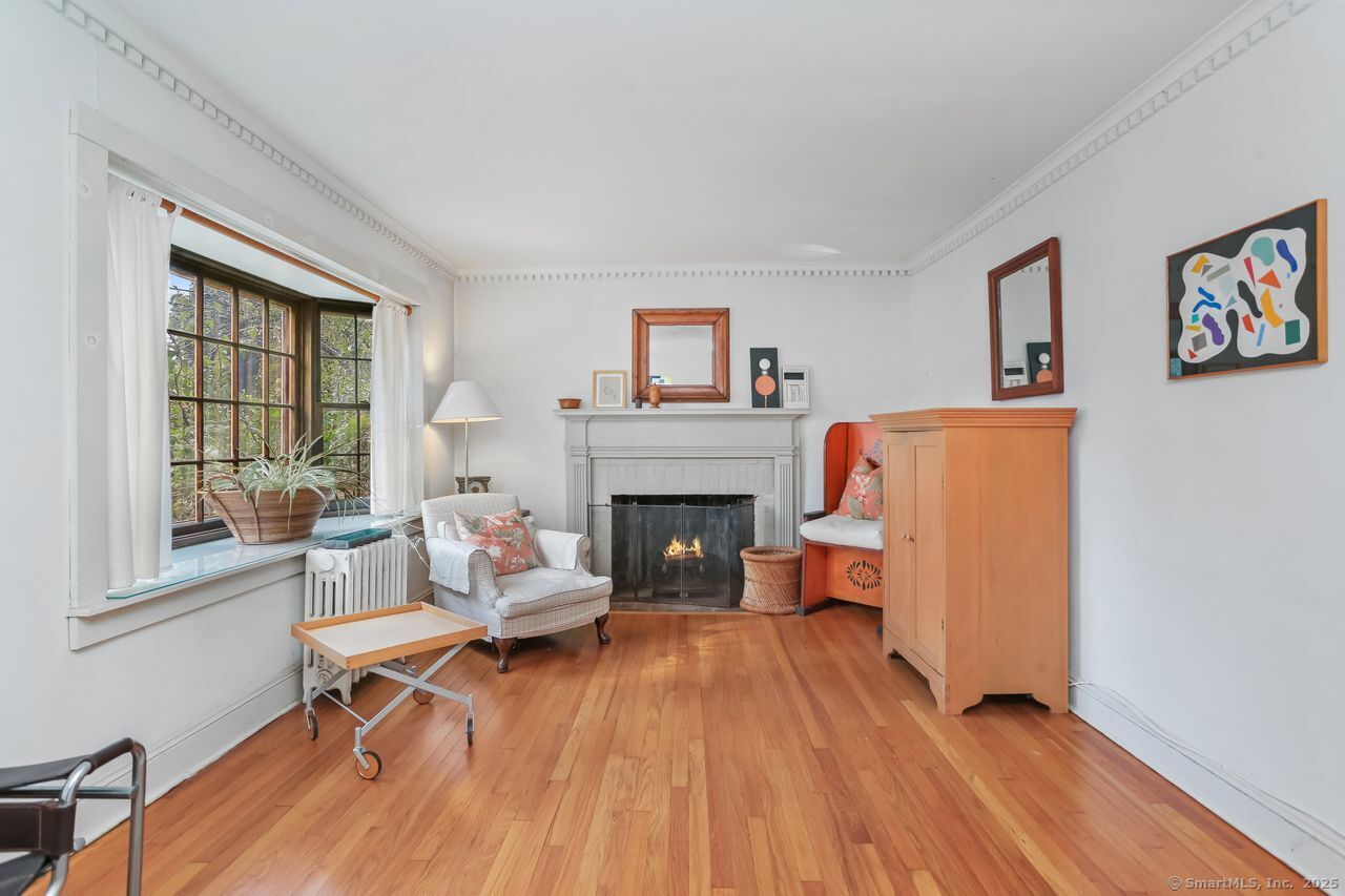 Westport, Connecticut, 06880, United States, 4 Bedrooms Bedrooms, ,3 BathroomsBathrooms,Residential,For Sale,1938739
