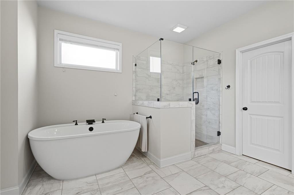 Cumming, Georgia, 30040, United States, 6 Bedrooms Bedrooms, ,5 BathroomsBathrooms,Residential,For Sale,1974767