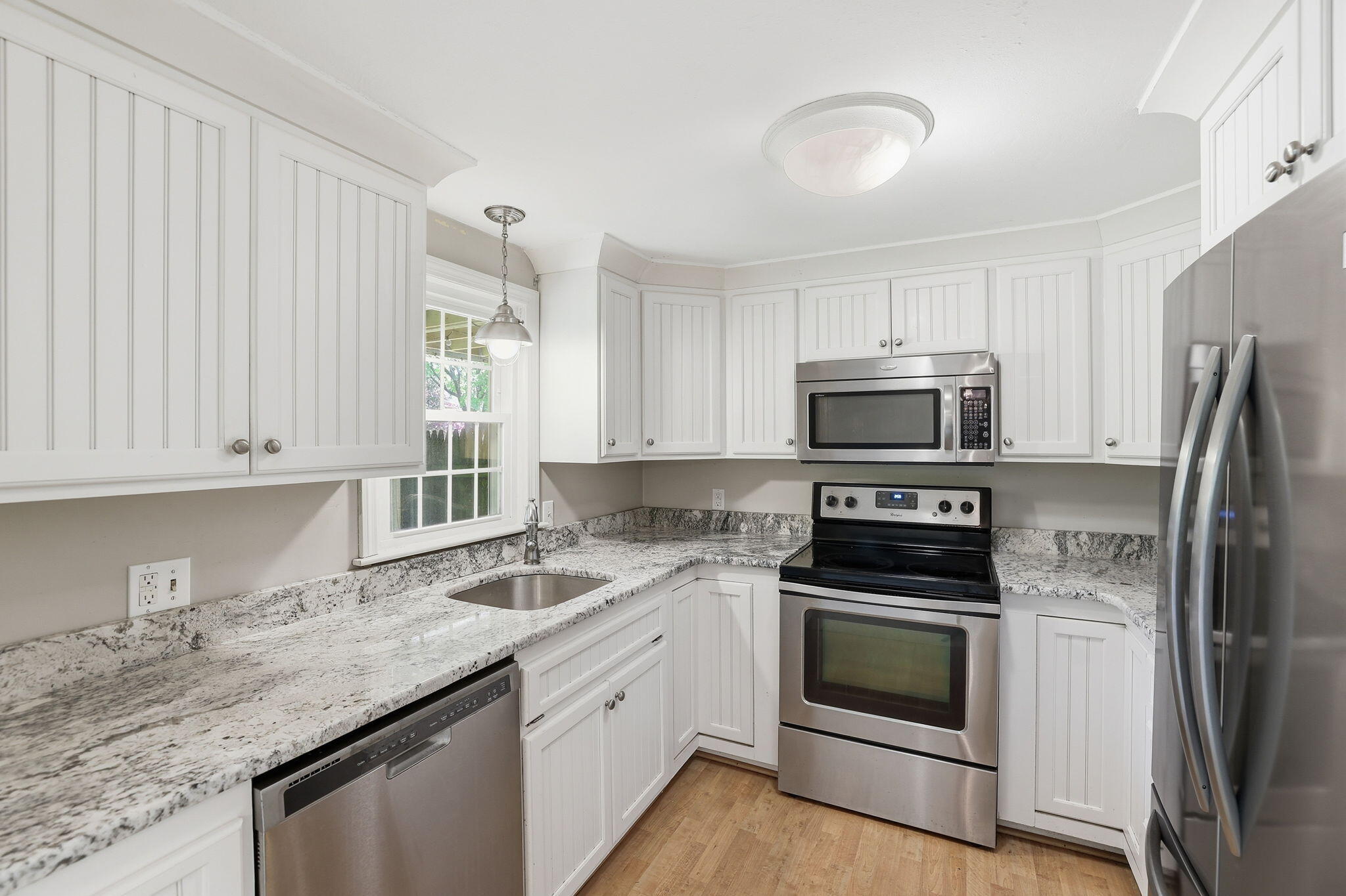  374 Davisville Road UNIT B4 - 物件實景