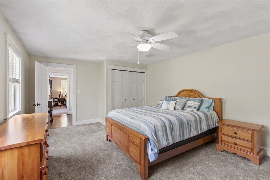 Lunenburg, Massachusetts, 01462, United States, 4 Bedrooms Bedrooms, ,3 BathroomsBathrooms,Residential,For Sale,1885321