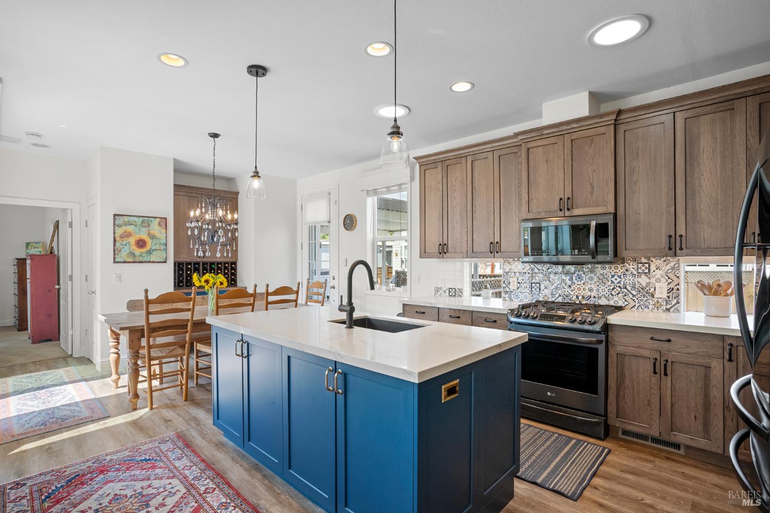 San Rafael, California, 94903, United States, 3 Bedrooms Bedrooms, ,2 BathroomsBathrooms,Residential,For Sale,1907707