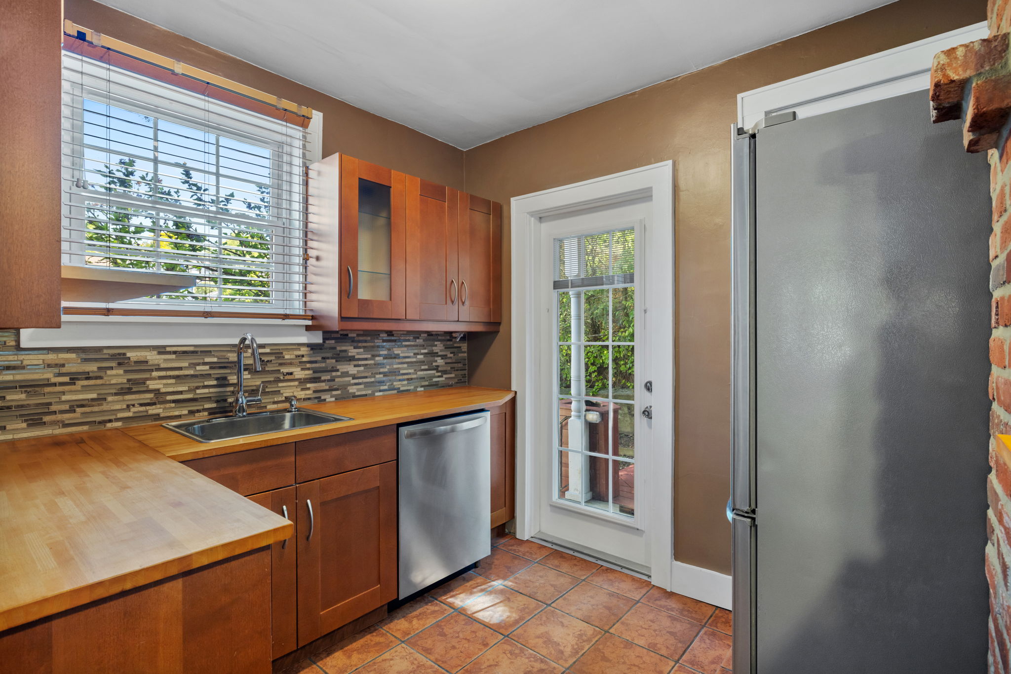  47 Estella Avenue, Pittsburgh, PA 15211 - 物件實景