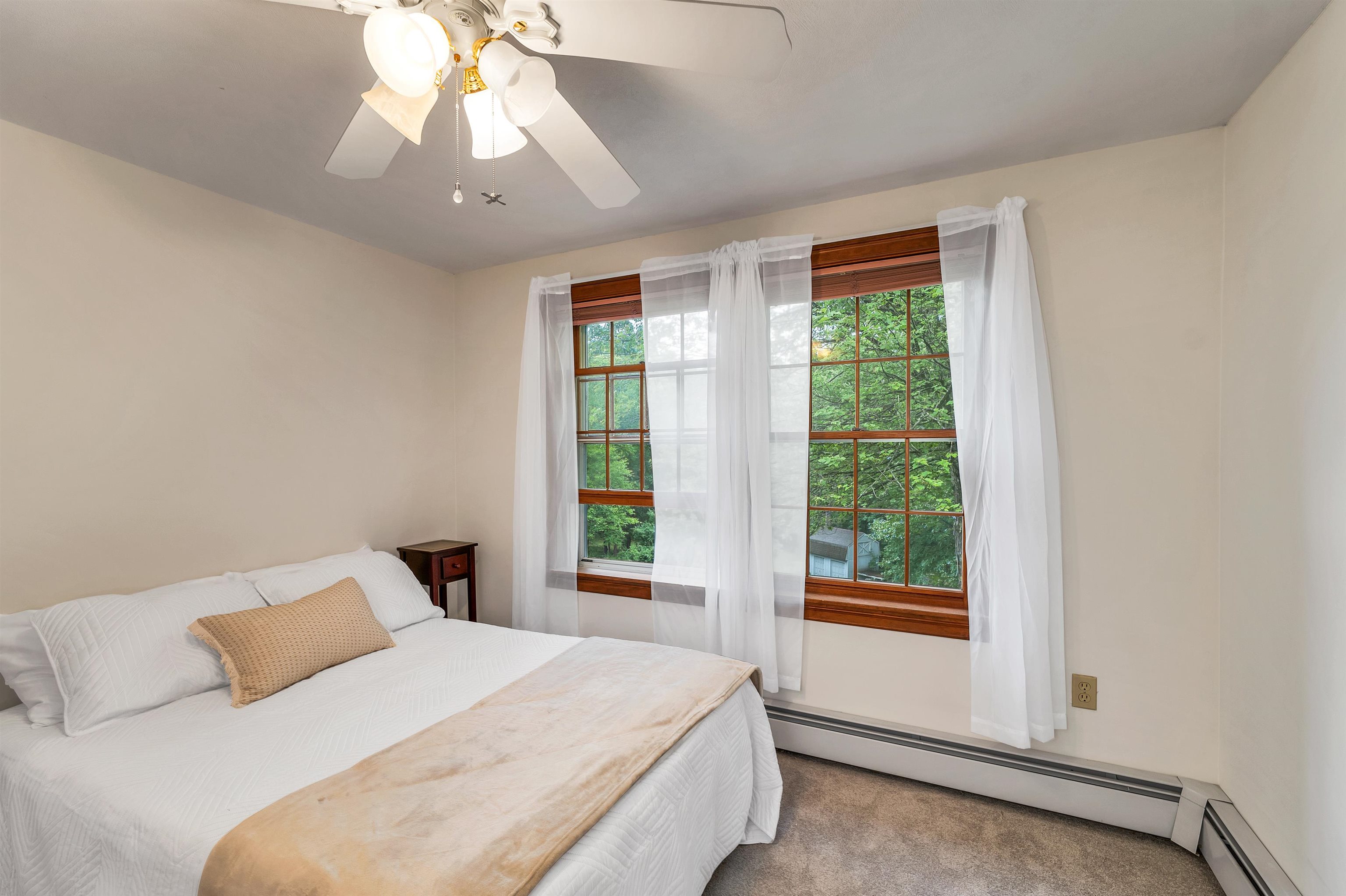 Salem, New Hampshire, 03079, United States, 4 Bedrooms Bedrooms, ,3 BathroomsBathrooms,Residential,For Sale,1924939