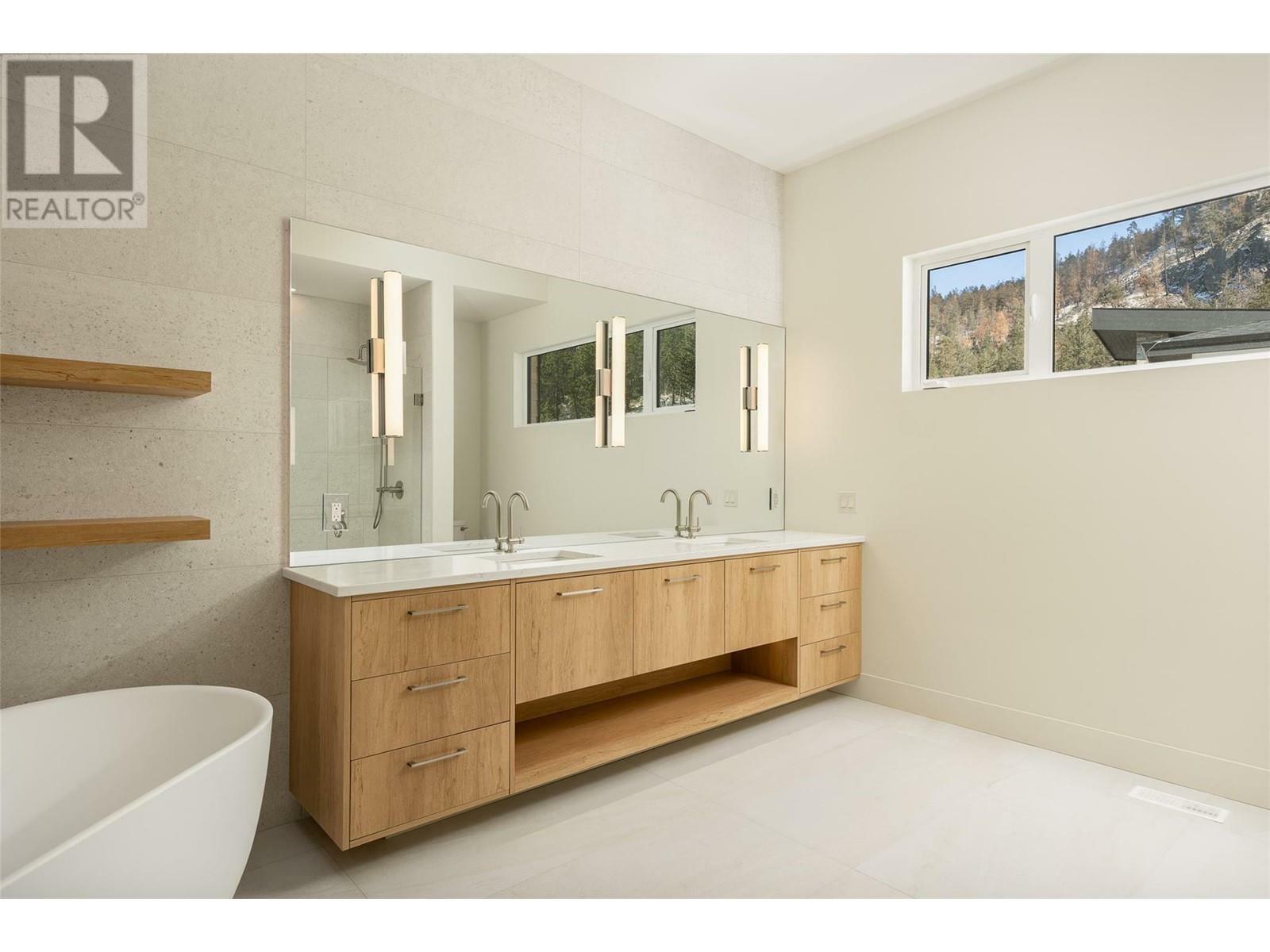 LAKE COUNTRY, British Columbia, V4V 0A4, CA, 3 Bedrooms Bedrooms, ,2 BathroomsBathrooms,Residential,For Sale,1837010