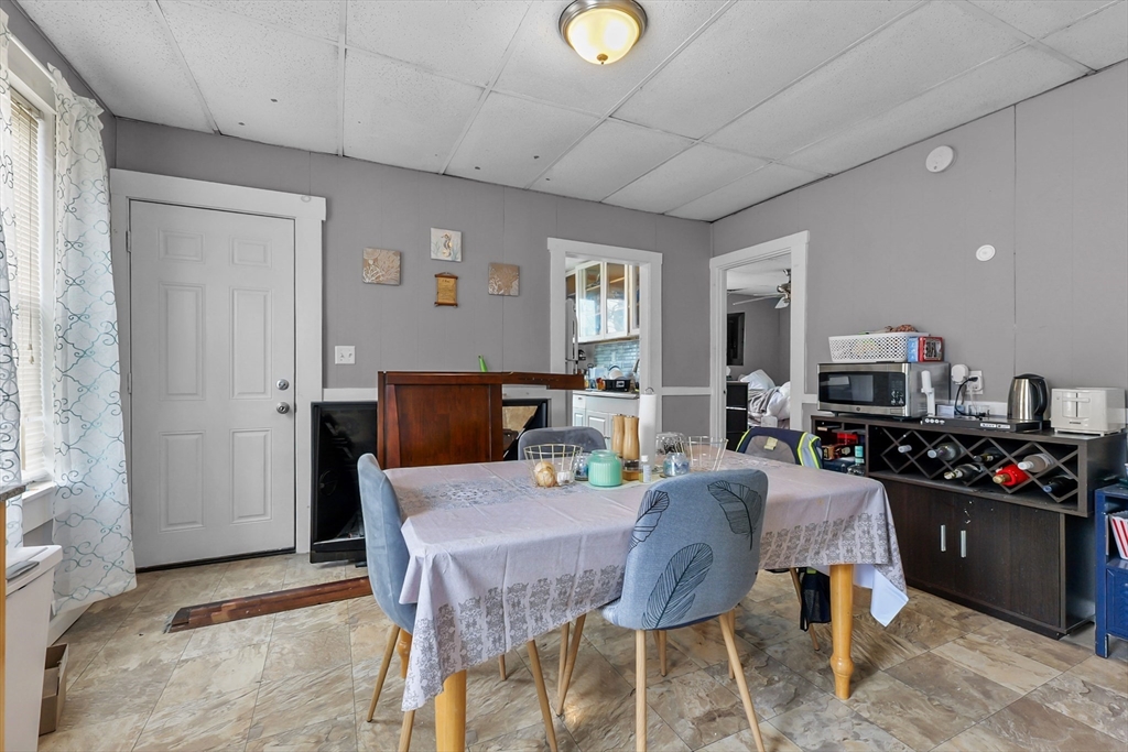 Fall River, Massachusetts, 02721, United States, 9 Bedrooms Bedrooms, ,3 BathroomsBathrooms,Residential,For Sale,1887933
