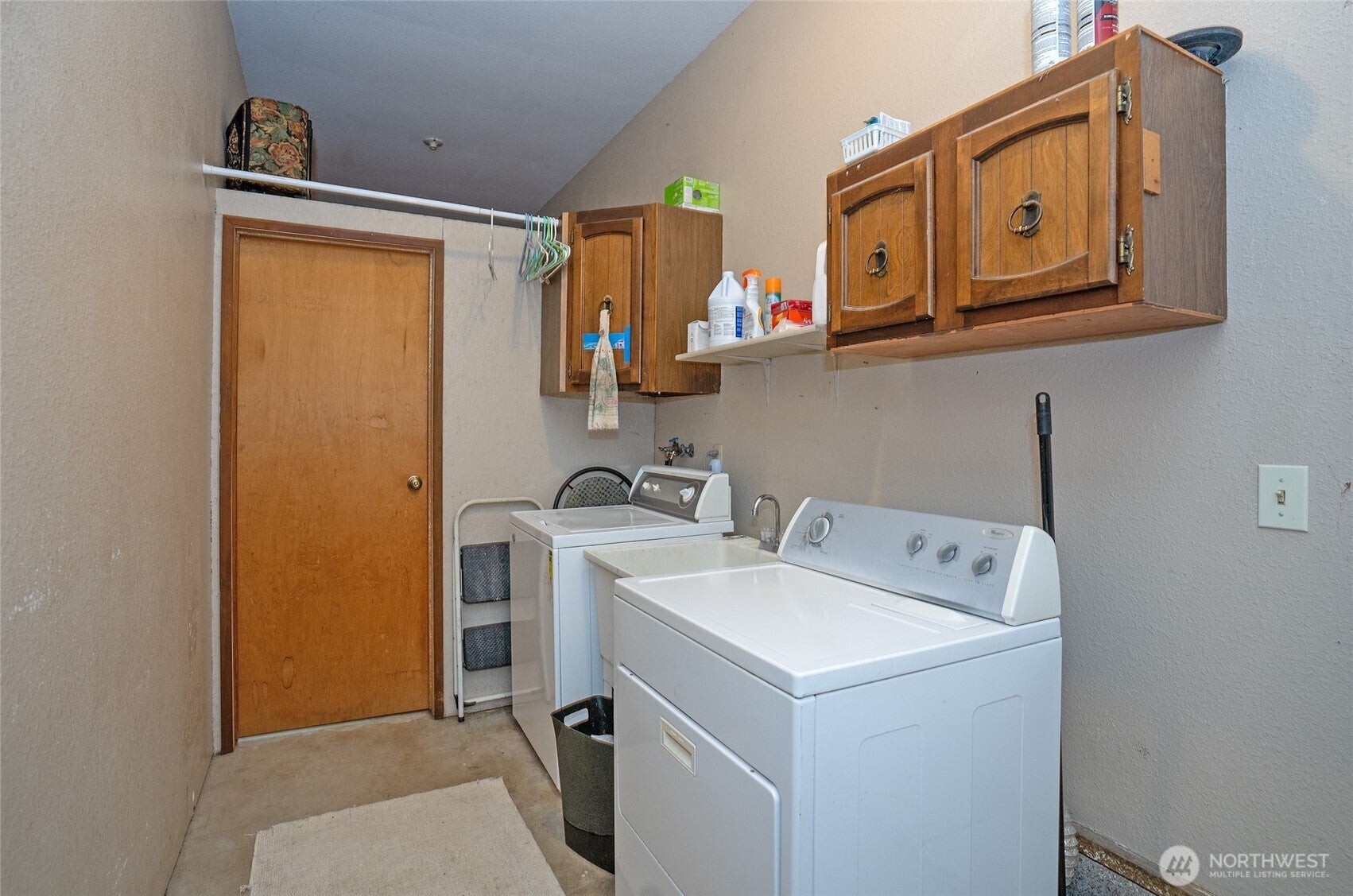 Toledo, Washington, 98591, United States, 3 Bedrooms Bedrooms, ,Residential,For Sale,1976554