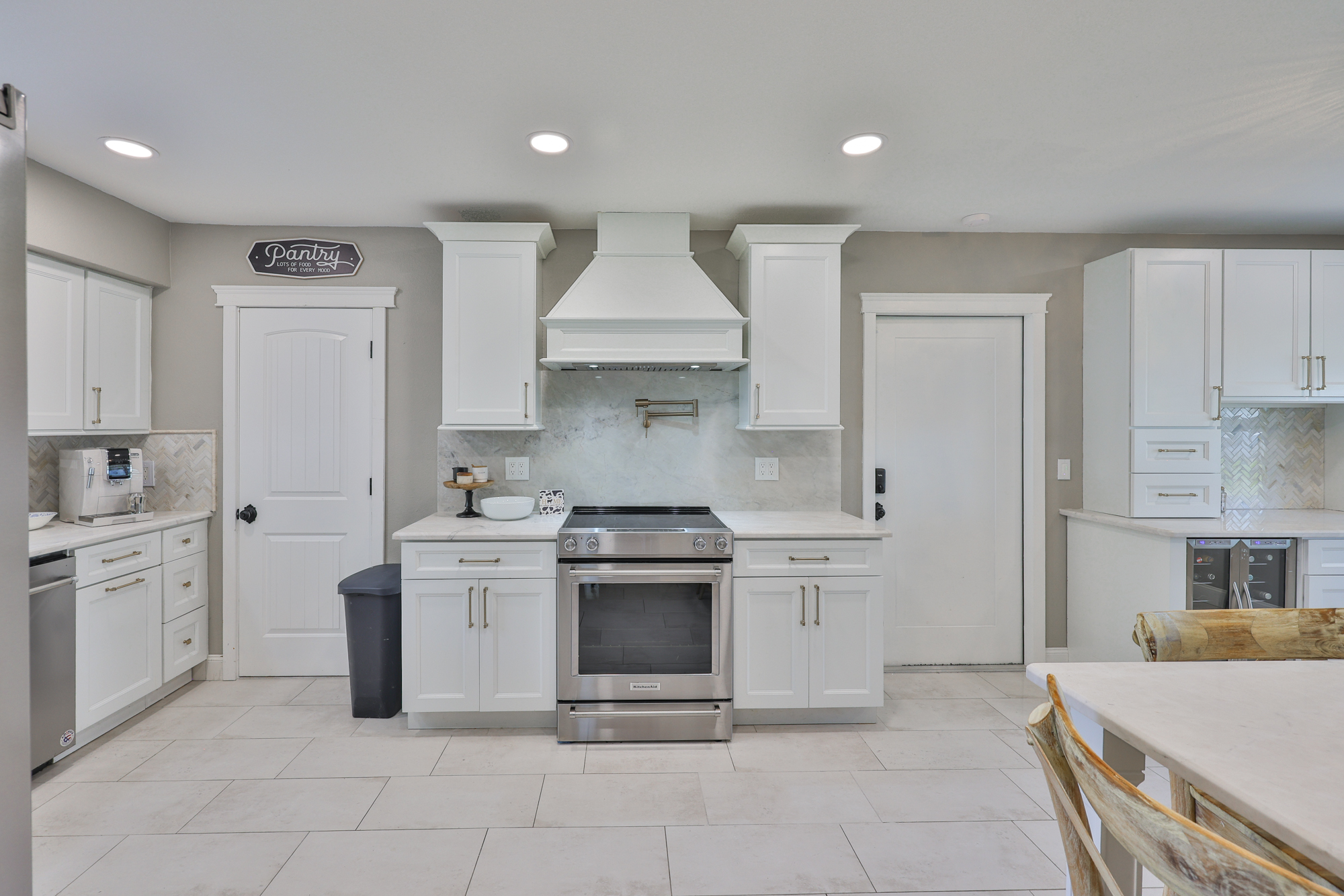 Seminole, Florida, 33772, United States, 3 Bedrooms Bedrooms, ,2 BathroomsBathrooms,Residential,For Sale,1978971