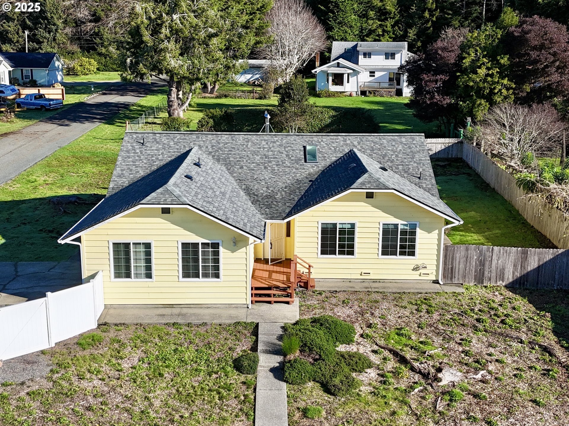 Brookings, Oregon, 97415, United States, 3 Bedrooms Bedrooms, ,2 BathroomsBathrooms,Residential,For Sale,1935920
