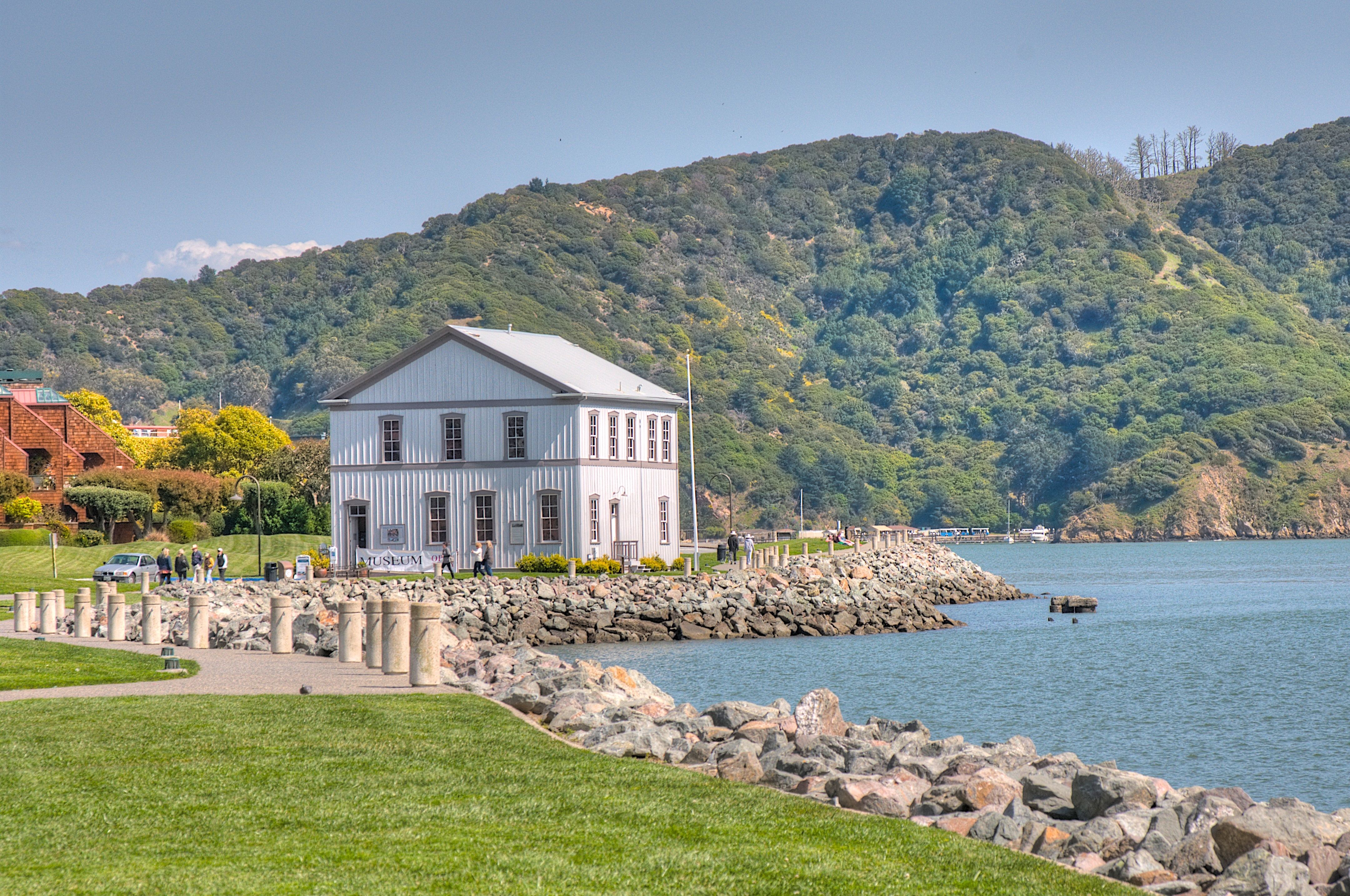  Cape Cod Charm Meets  California Living - 物件實景