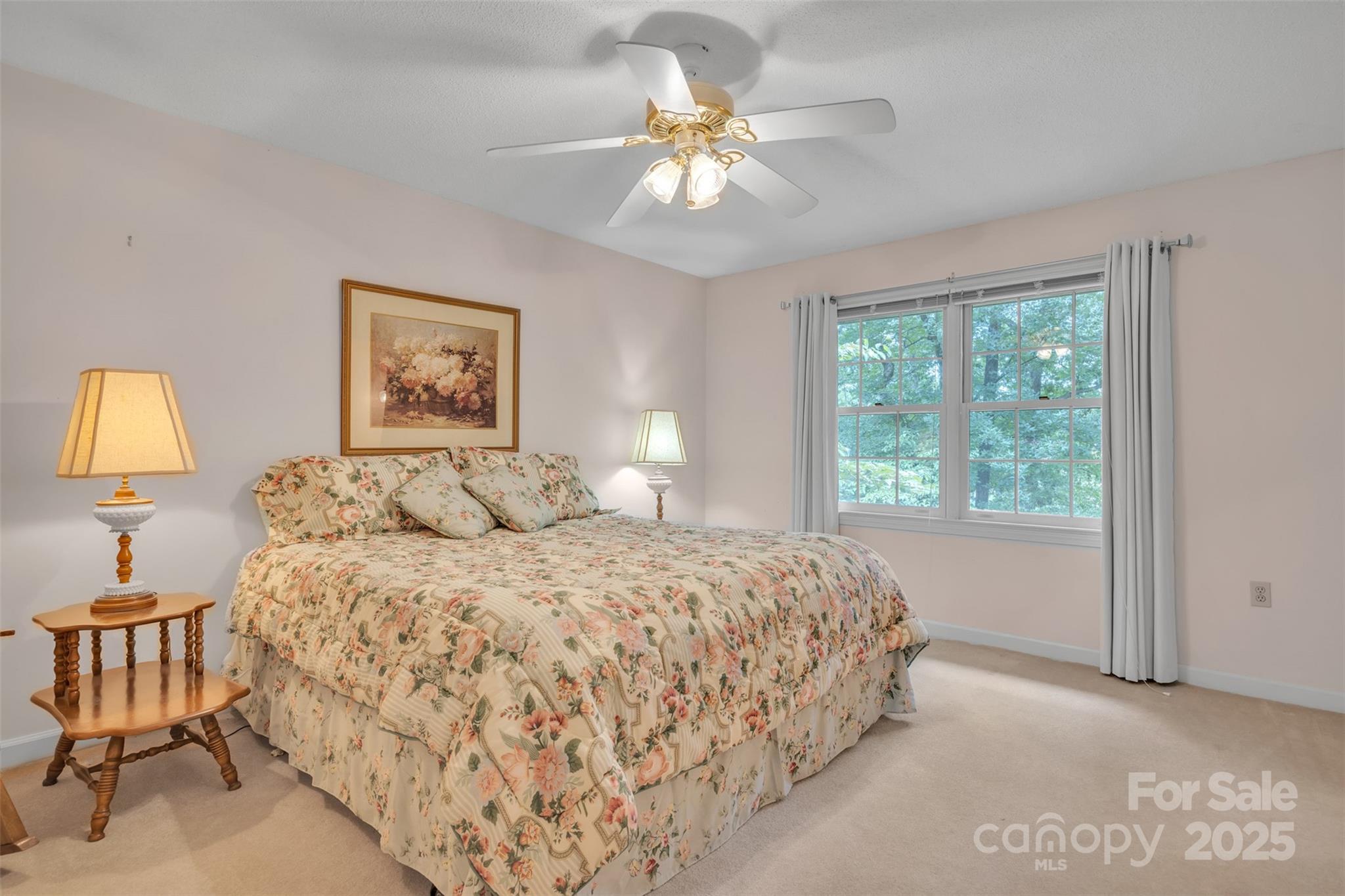 Hickory, North Carolina, 28601, United States, 5 Bedrooms Bedrooms, ,5 BathroomsBathrooms,Residential,For Sale,1941000