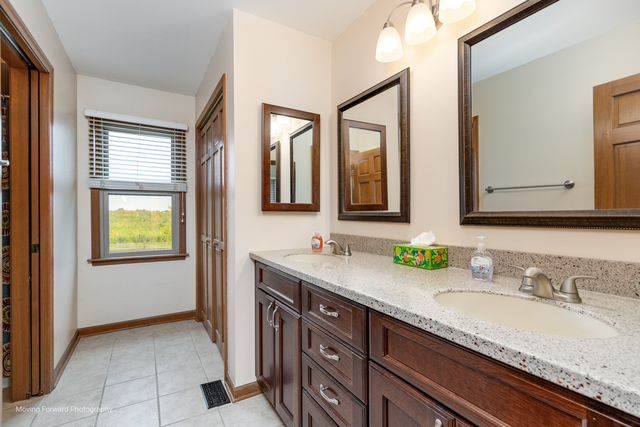 Algonquin, Illinois, 60102, United States, 4 Bedrooms Bedrooms, ,Residential,For Sale,1978319