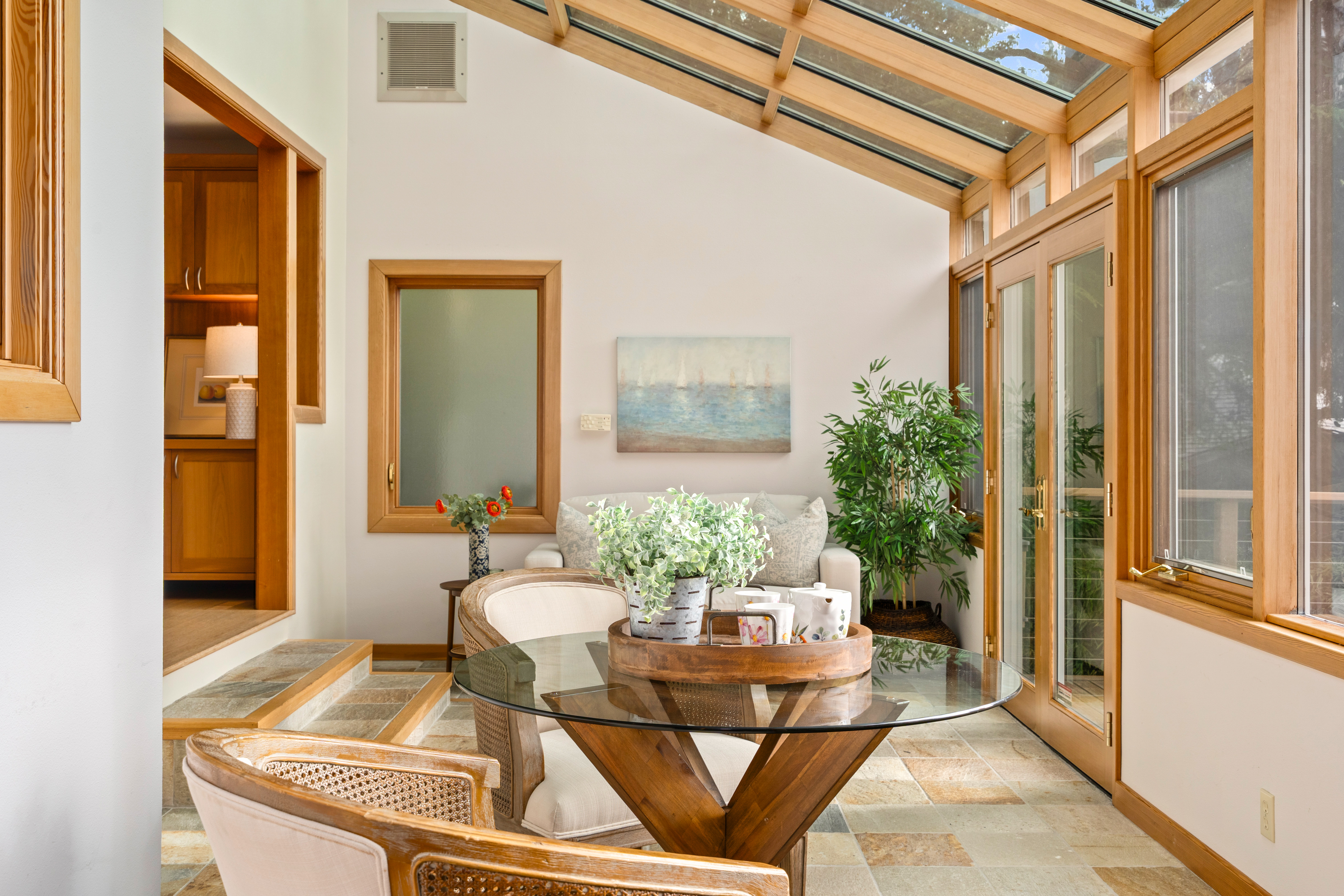  9796 NE Murden Cove Dr, Bainbridge Island, WA 98110 - 物件實景