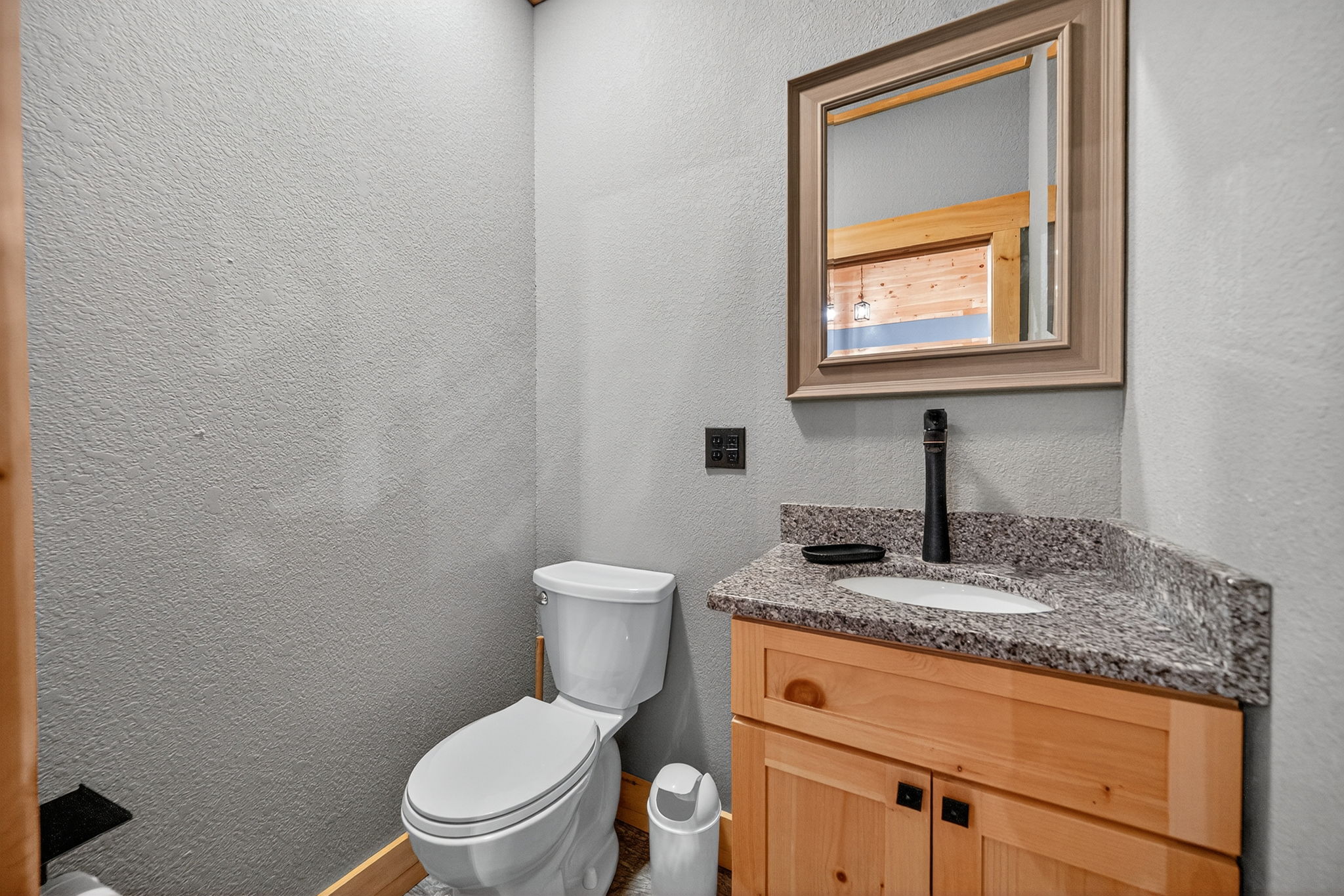 Sevierville, Tennessee, 37862, United States, 2 Bedrooms Bedrooms, ,3 BathroomsBathrooms,Residential,For Sale,2012512