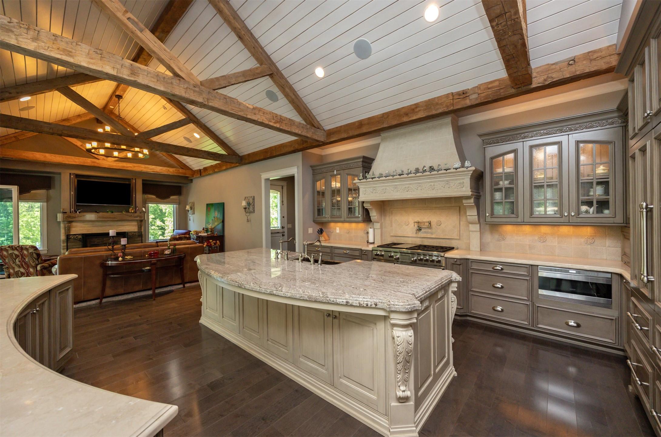 Urbandale, Iowa, 50323, United States, 4 Bedrooms Bedrooms, ,6 BathroomsBathrooms,Residential,For Sale,1980001