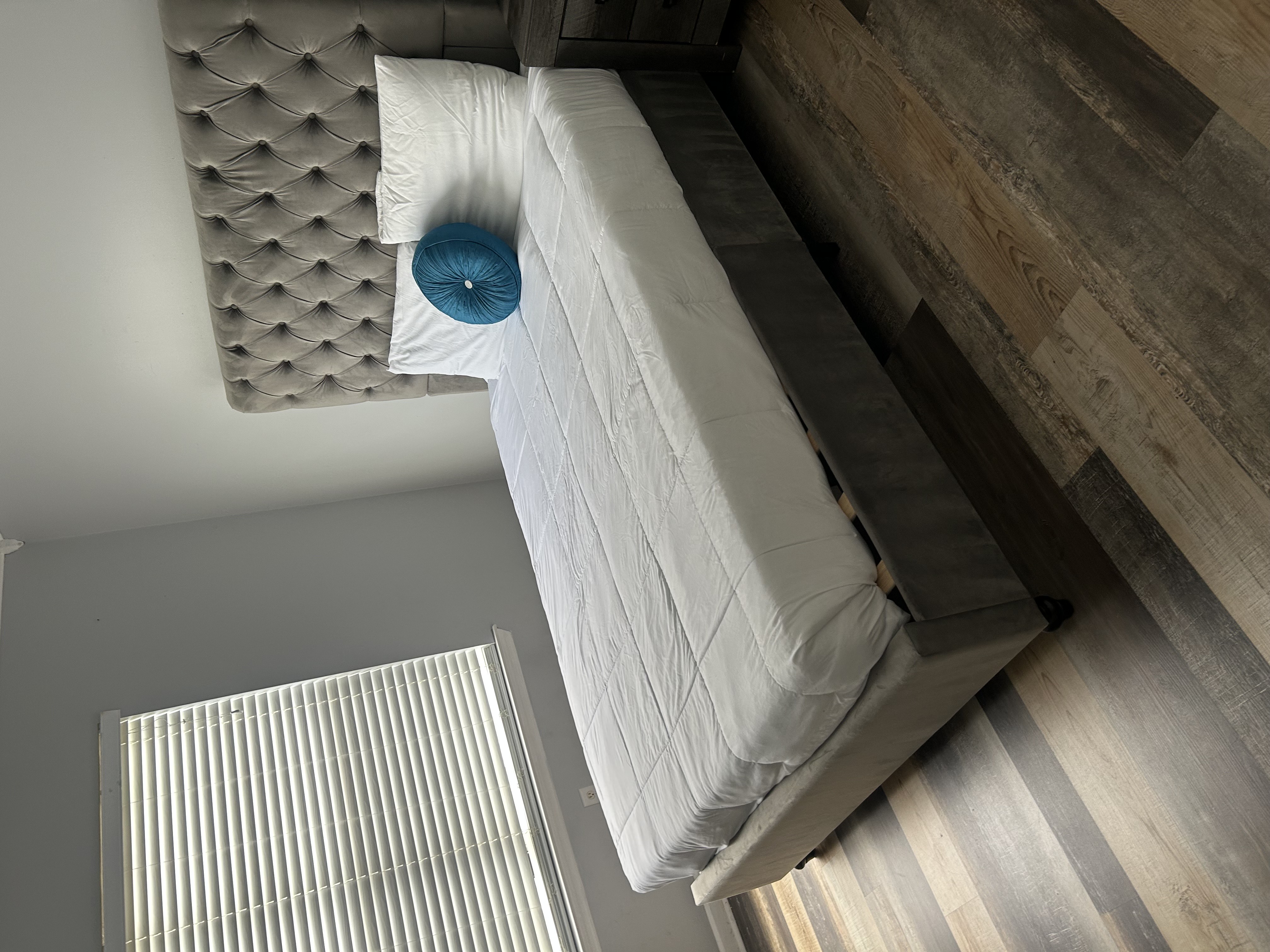 Savannah, Georgia, 31410, United States, 6 Bedrooms Bedrooms, ,3 BathroomsBathrooms,Residential,For Sale,1987064