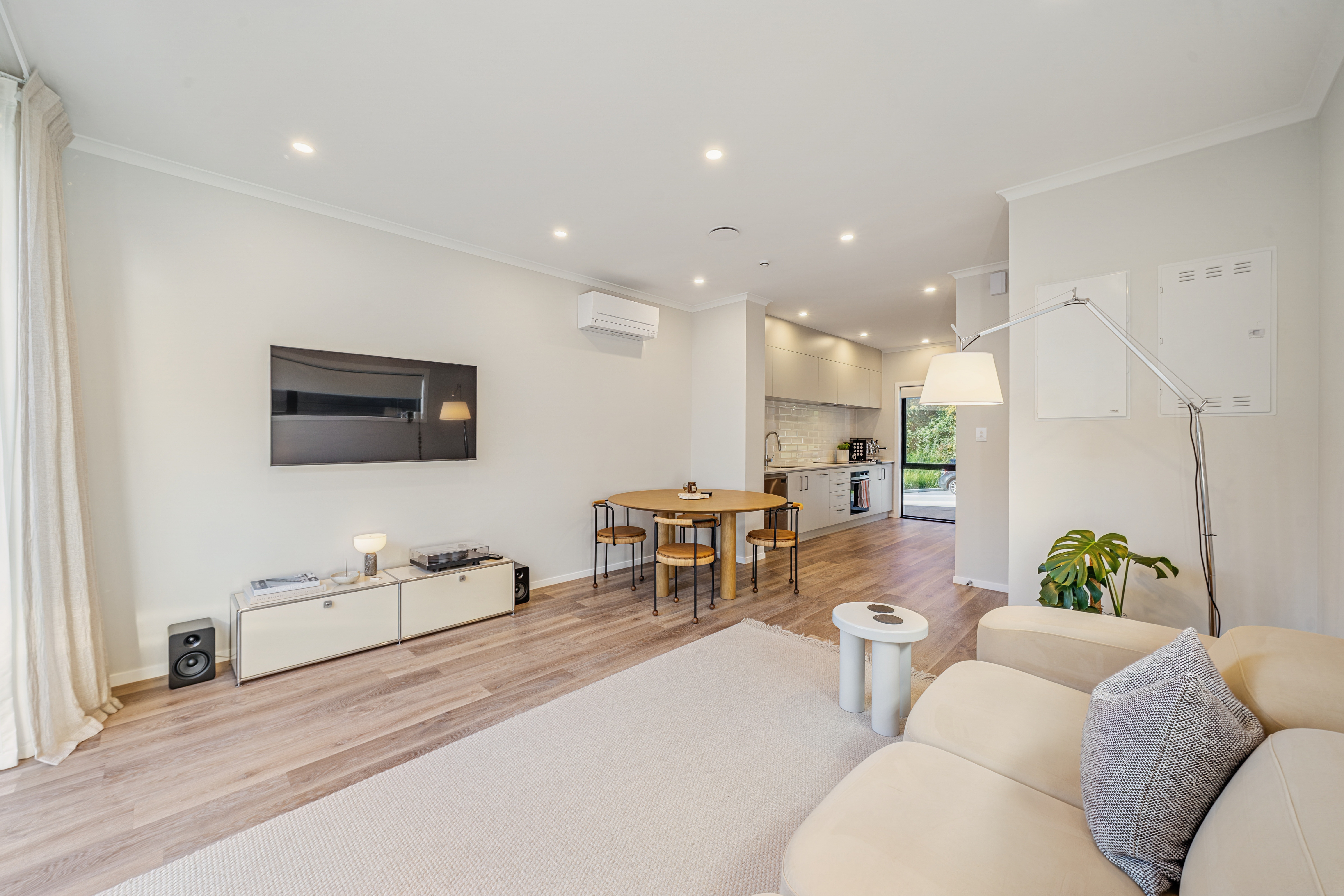 18 Joseph Bolton Crescent, Wallaceville, upper Hutt - 物件實景