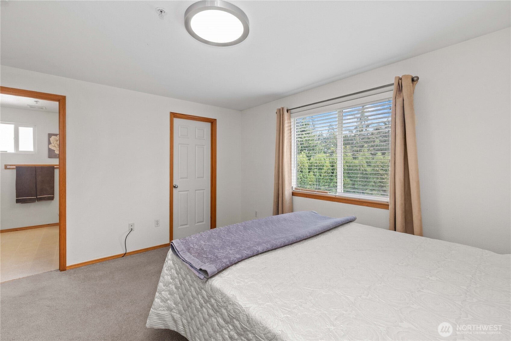 Everett, Washington, 98204, United States, 3 Bedrooms Bedrooms, ,3 BathroomsBathrooms,Residential,For Sale,1930415