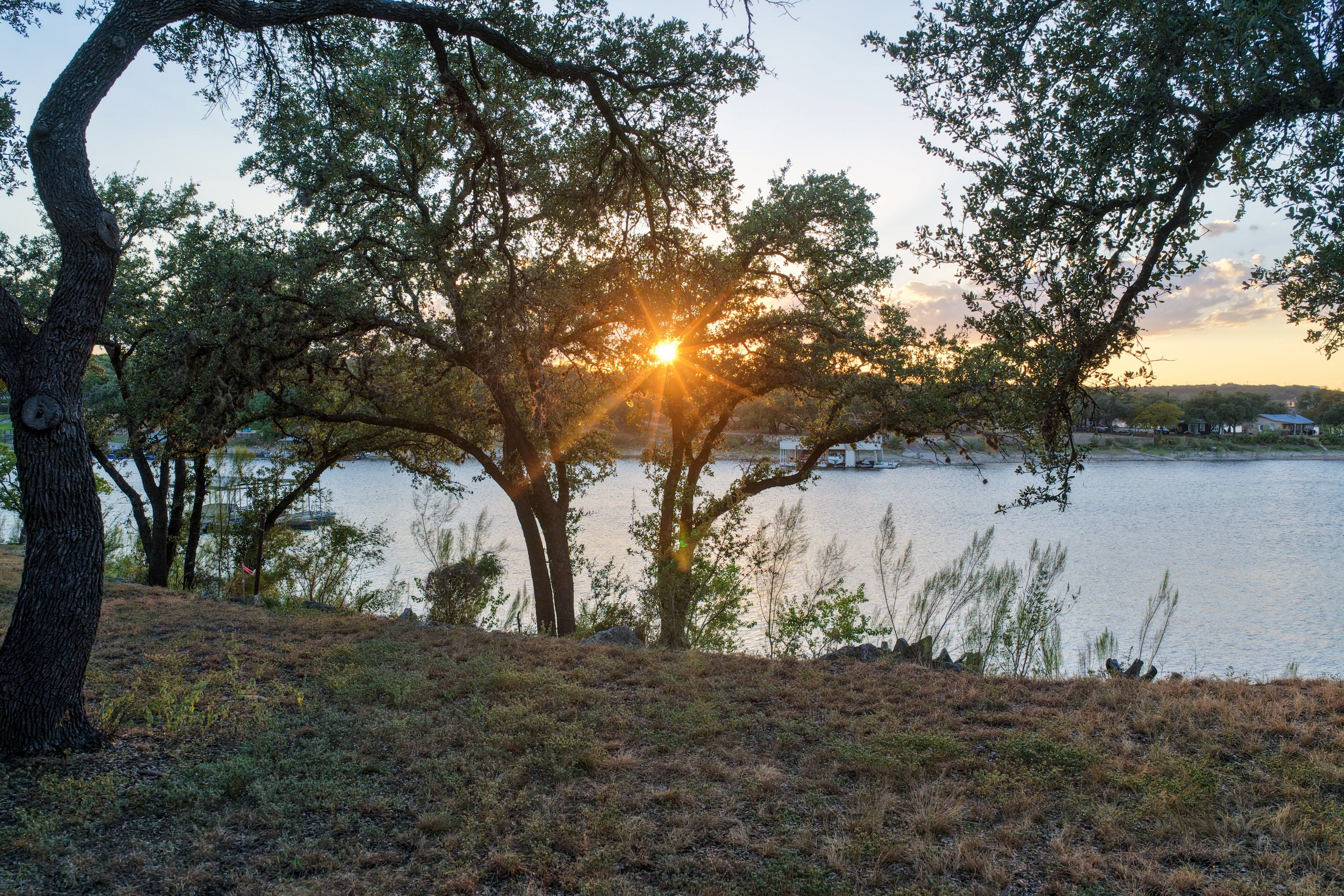  Private Deep-Water Retreat on Lake Travis, Permits in Hand - 物件實景