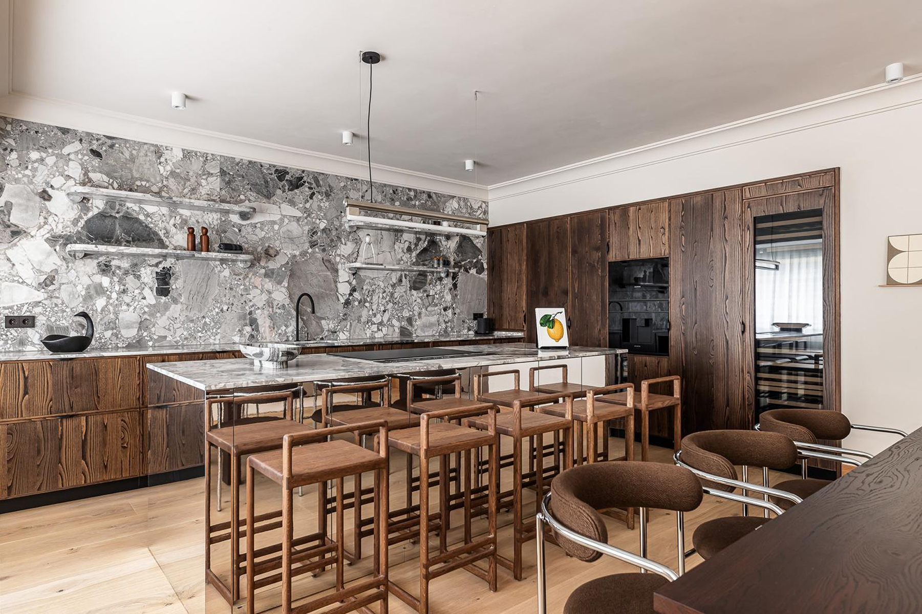  Spacious flat with 4 suites, independent apartment, and 2 parking spaces - 物件實景
