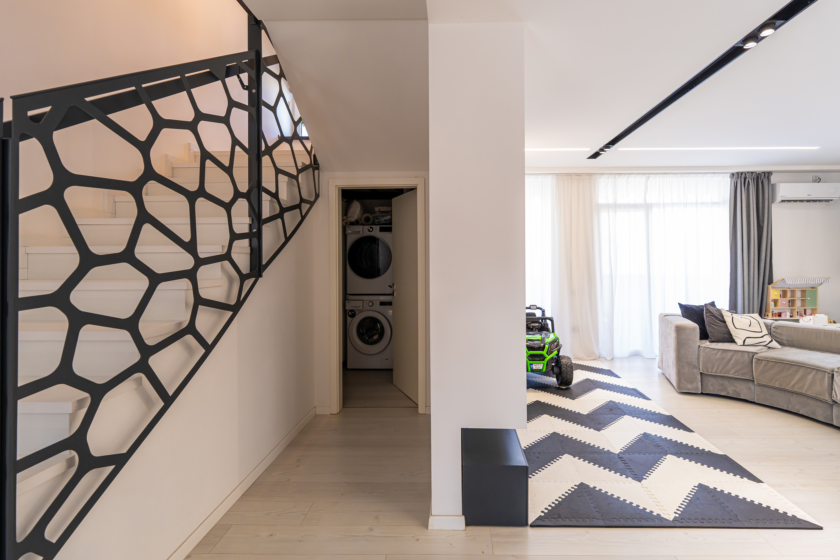  Four-Room Penthouse with Easy Access to Cluj-Napoca’s Business District - 物件實景