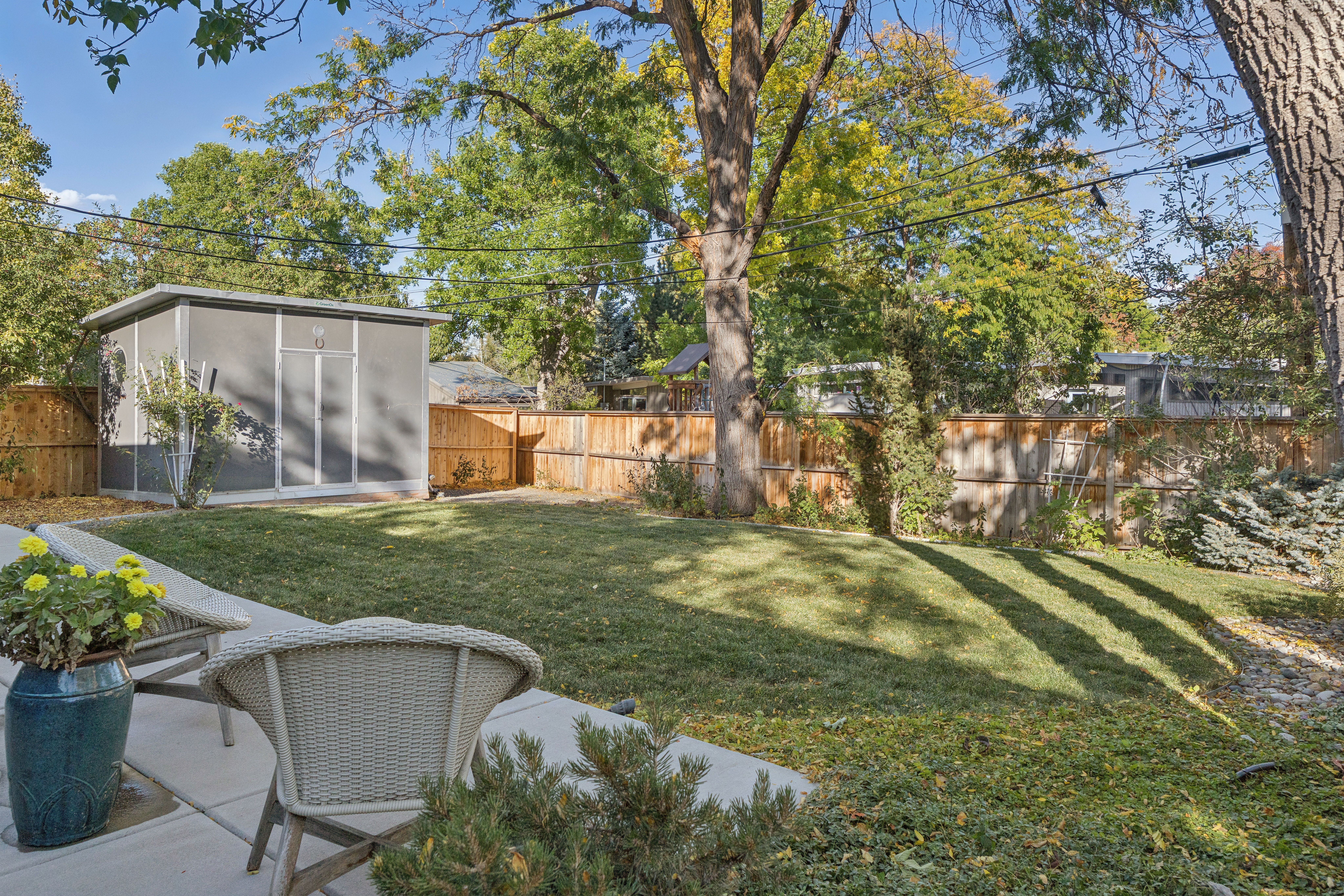  Mid-century modern lives with an effortless connection between indoors and out. - 物件實景