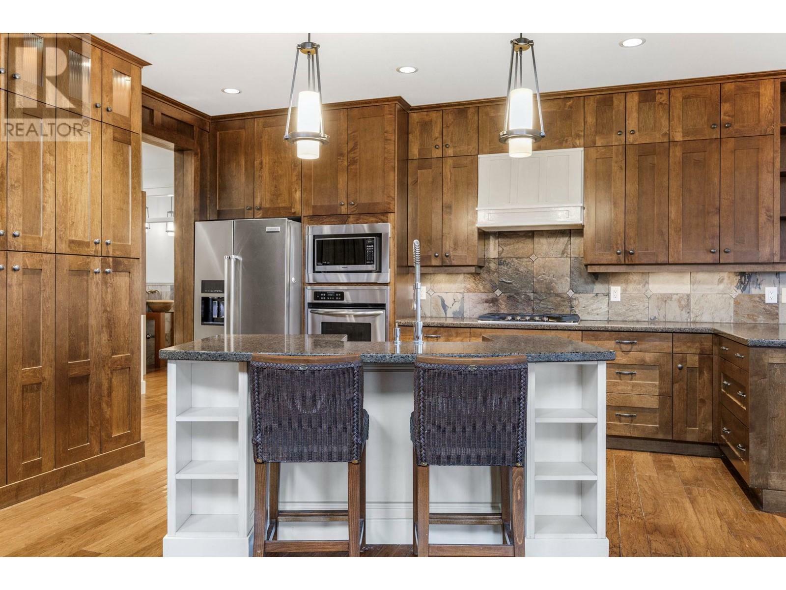 KELOWNA, British Columbia, V1W 4L5, CA, 4 Bedrooms Bedrooms, ,3 BathroomsBathrooms,Residential,For Sale,1837139
