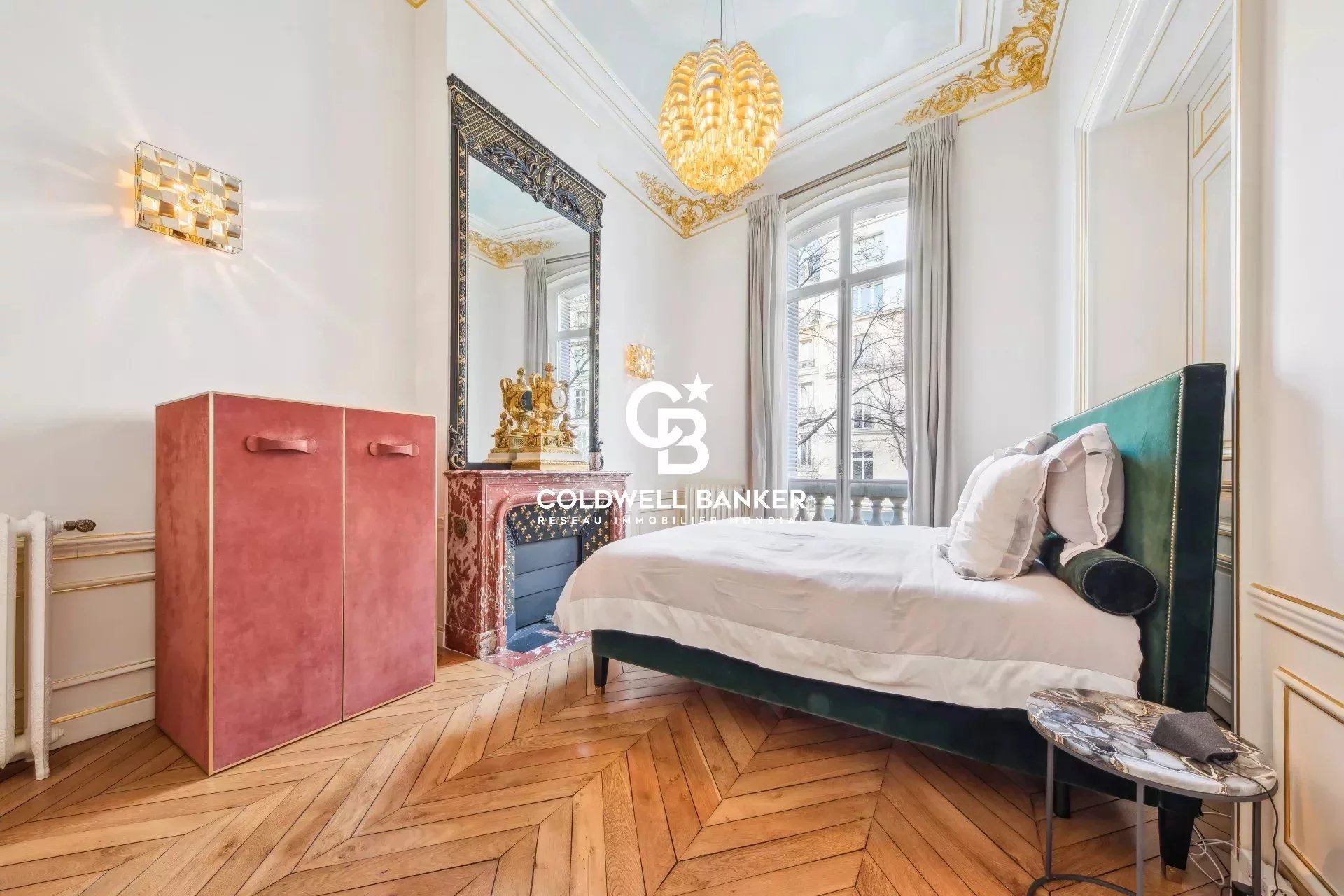 Paris 7th, Île-de-France, 75007, FR, 2 Bedrooms Bedrooms, ,1 BathroomBathrooms,Residential,For Sale,1451136