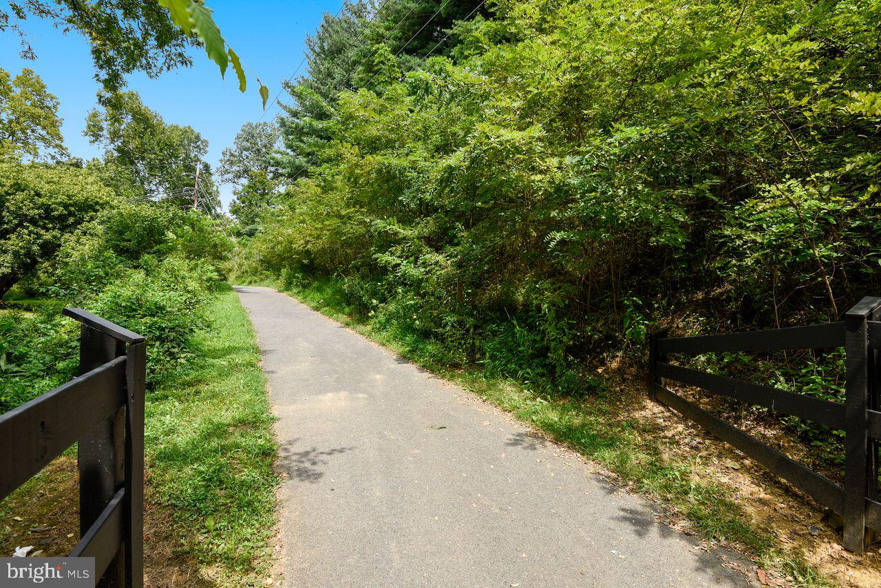 Knoxville, Maryland, 21758, United States, 4 Bedrooms Bedrooms, ,2 BathroomsBathrooms,Residential,For Sale,1997505