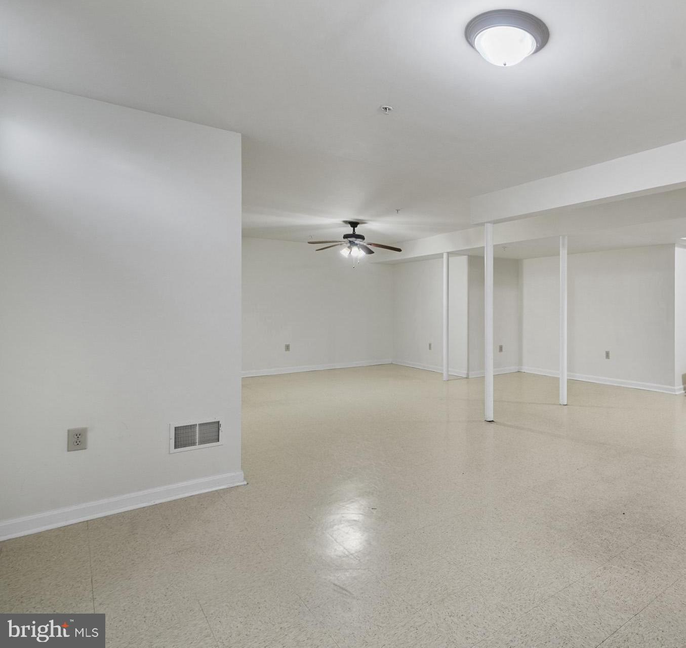 Clinton, Maryland, 20735, United States, 5 Bedrooms Bedrooms, ,4 BathroomsBathrooms,Residential,For Sale,2005620