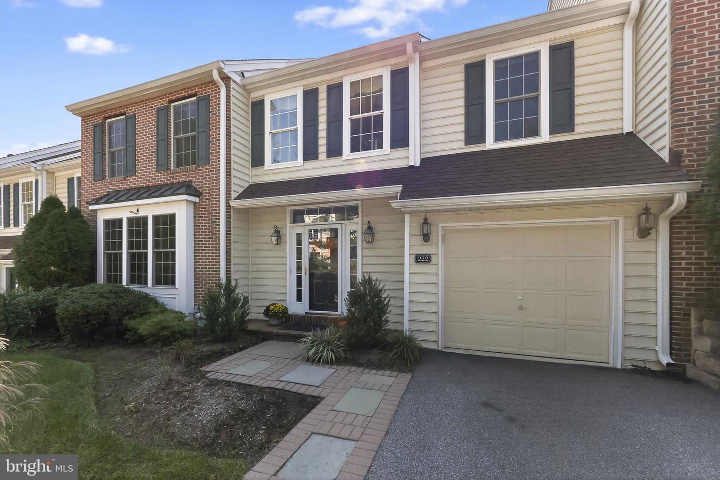 Wallingford, Pennsylvania, 19086, United States, 3 Bedrooms Bedrooms, ,4 BathroomsBathrooms,Residential,For Sale,2000507