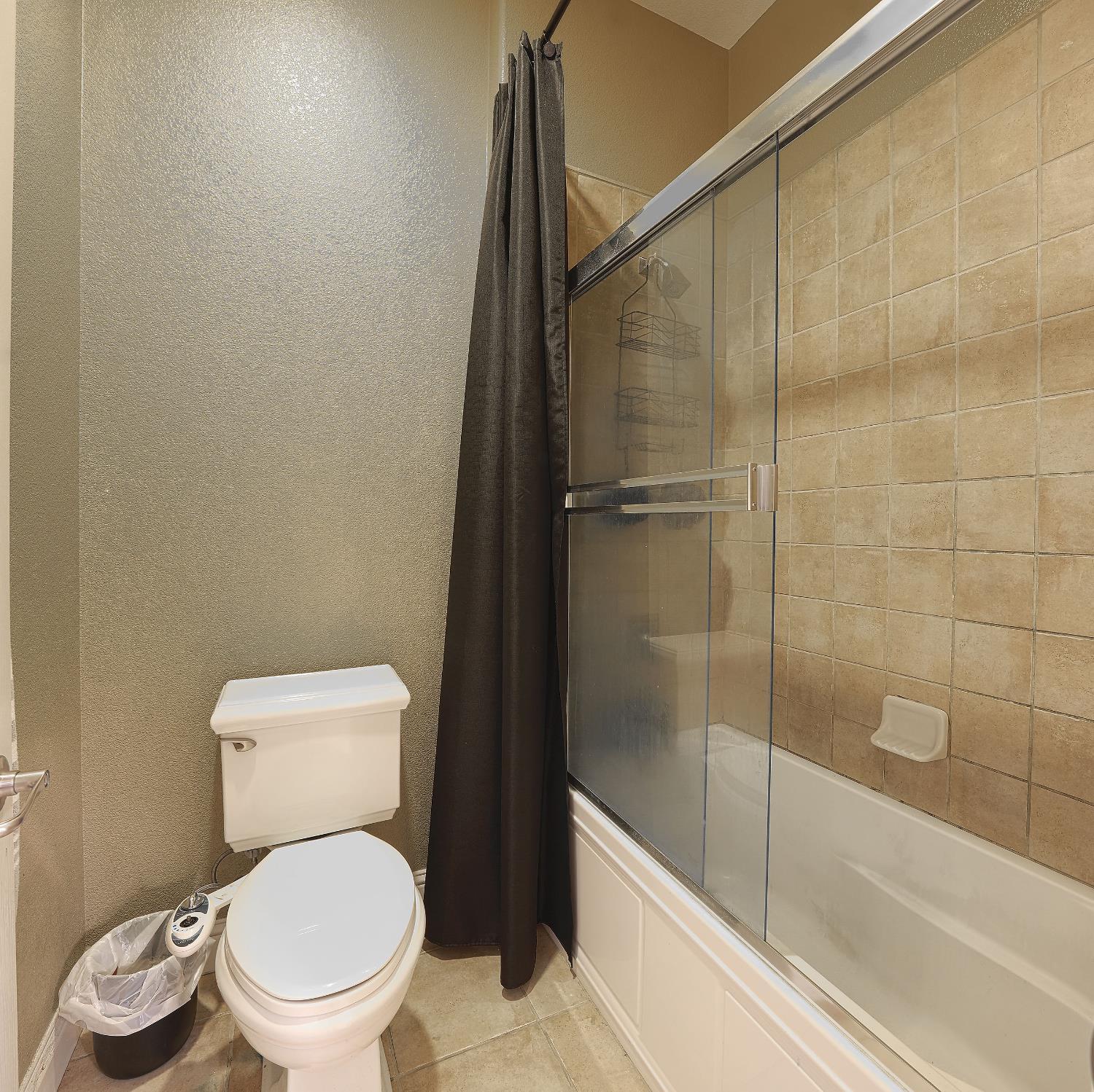 Lincoln, California, 95648, United States, 7 Bedrooms Bedrooms, ,5 BathroomsBathrooms,Residential,For Sale,1984434