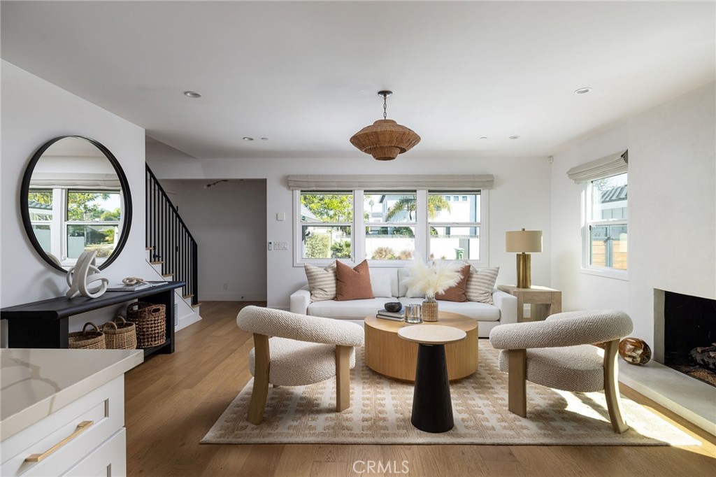 Seal Beach, California, 90740, United States, 5 Bedrooms Bedrooms, ,3 BathroomsBathrooms,Residential,For Sale,1988000