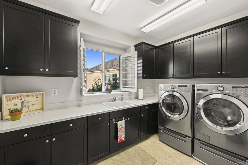 San Marcos, California, 92078, United States, 5 Bedrooms Bedrooms, ,5 BathroomsBathrooms,Residential,For Sale,1926310