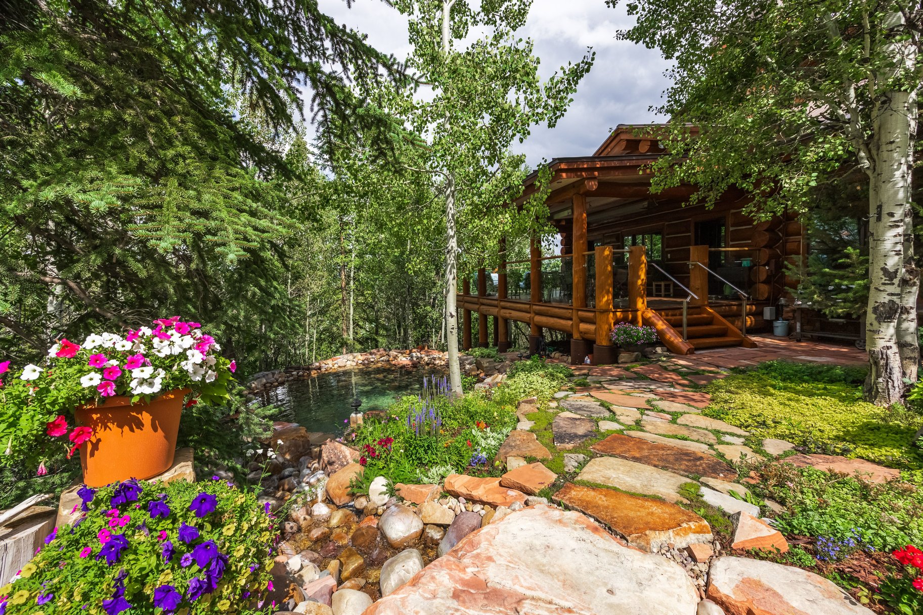  33 ACRE SOULFUL PARK CITY ESTATE WITH GRAND HOME AND GUEST HOUSE - 物件實景
