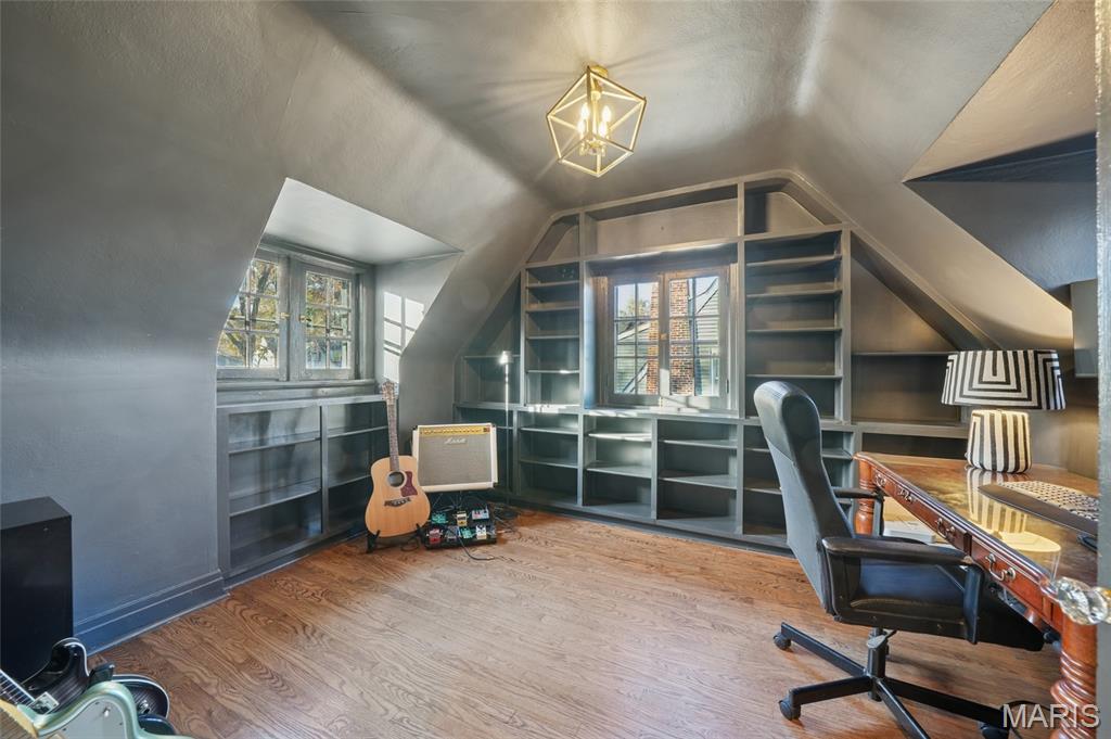 Kirkwood, Missouri, 63122, United States, 3 Bedrooms Bedrooms, ,4 BathroomsBathrooms,Residential,For Sale,2002227