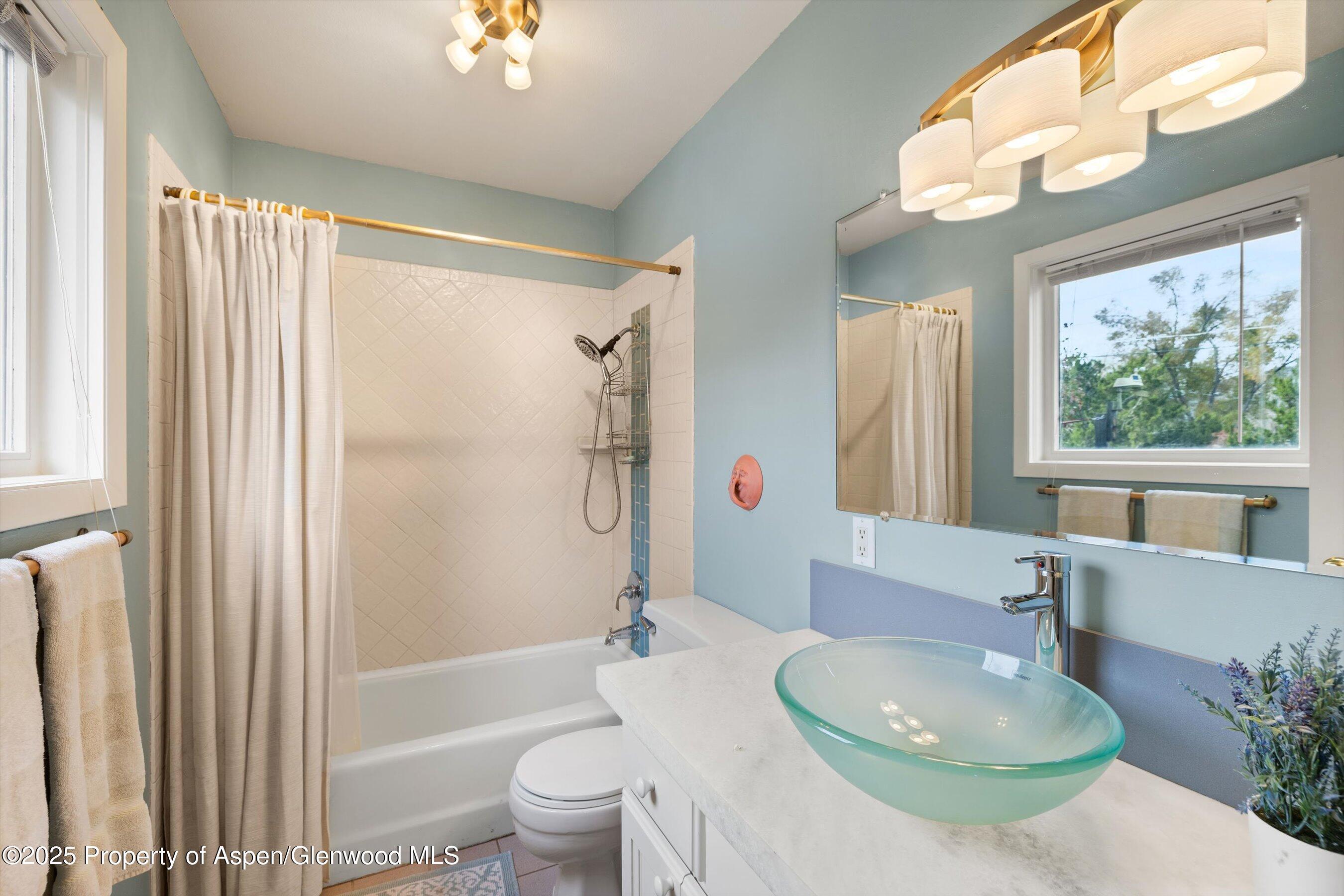 Carbondale, Colorado, 81623, United States, 6 Bedrooms Bedrooms, ,4 BathroomsBathrooms,Residential,For Sale,1986290