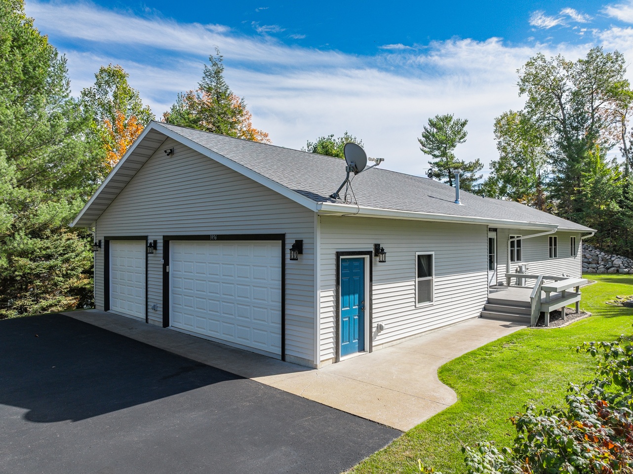 Mercer, Wisconsin, 54547, United States, 3 Bedrooms Bedrooms, ,3 BathroomsBathrooms,Residential,For Sale,1978560