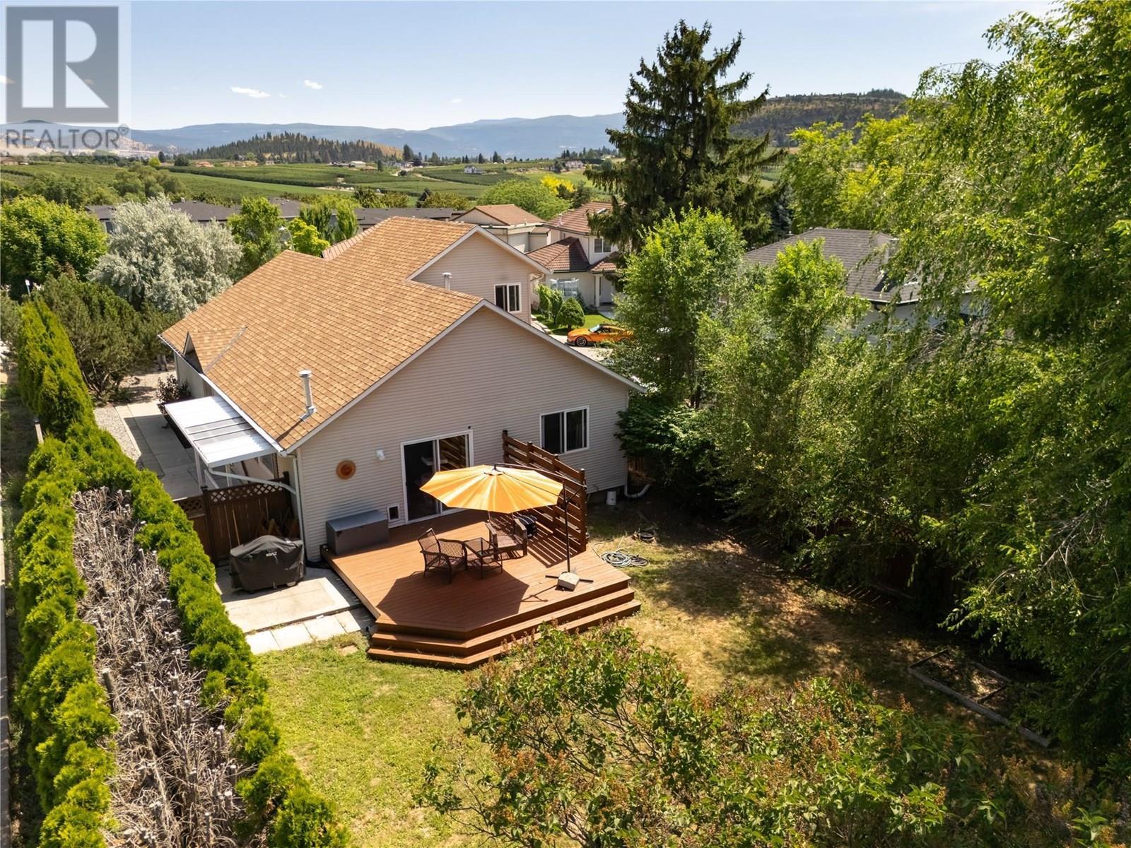 KELOWNA, British Columbia, V1V 1S9, CA, 4 Bedrooms Bedrooms, ,3 BathroomsBathrooms,Residential,For Sale,1895438