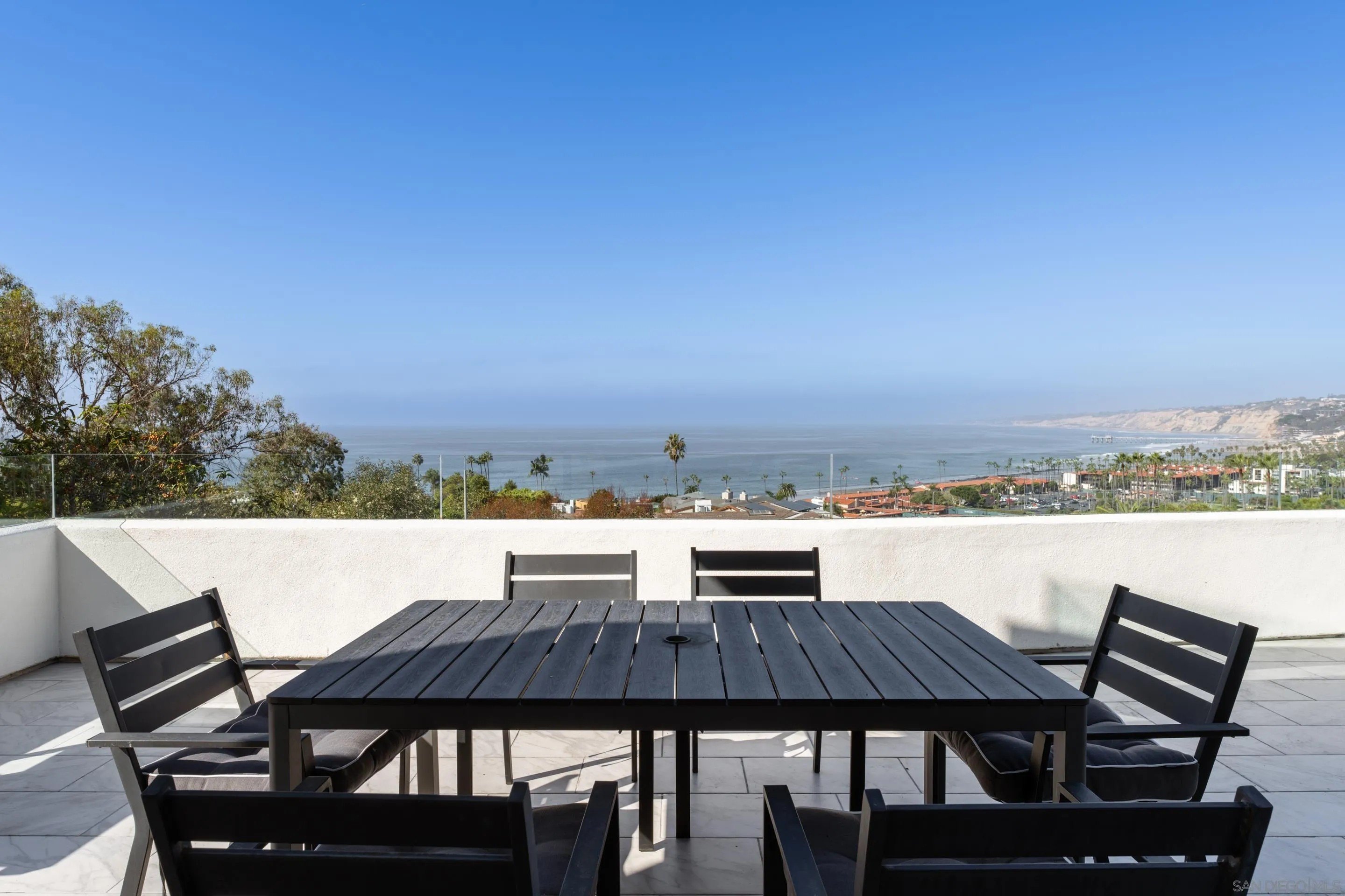 La Jolla, California, 92037, United States, 5 Bedrooms Bedrooms, ,6 BathroomsBathrooms,Residential,For Sale,1991356