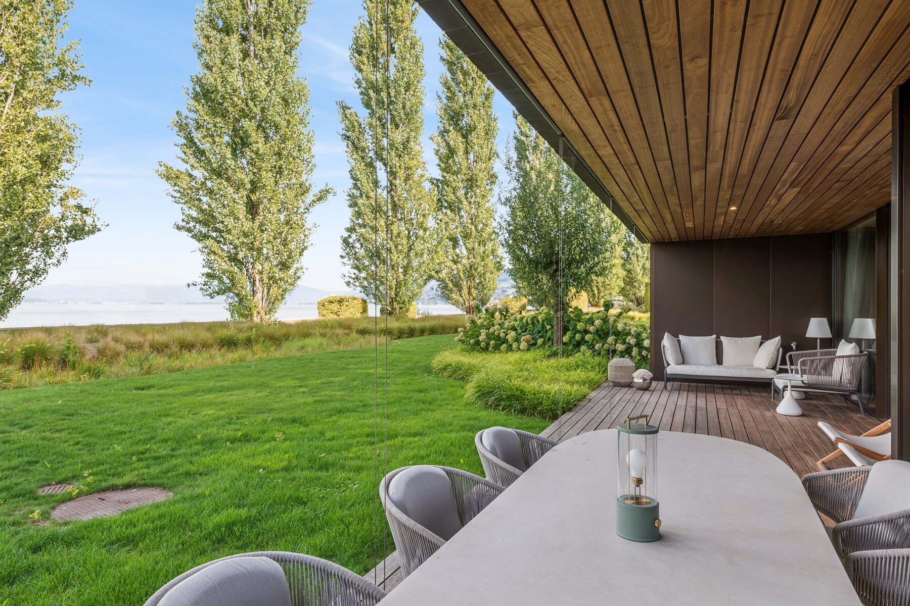  Lakeside access, luxury and wellness all combined in a real estate gem - 物件實景