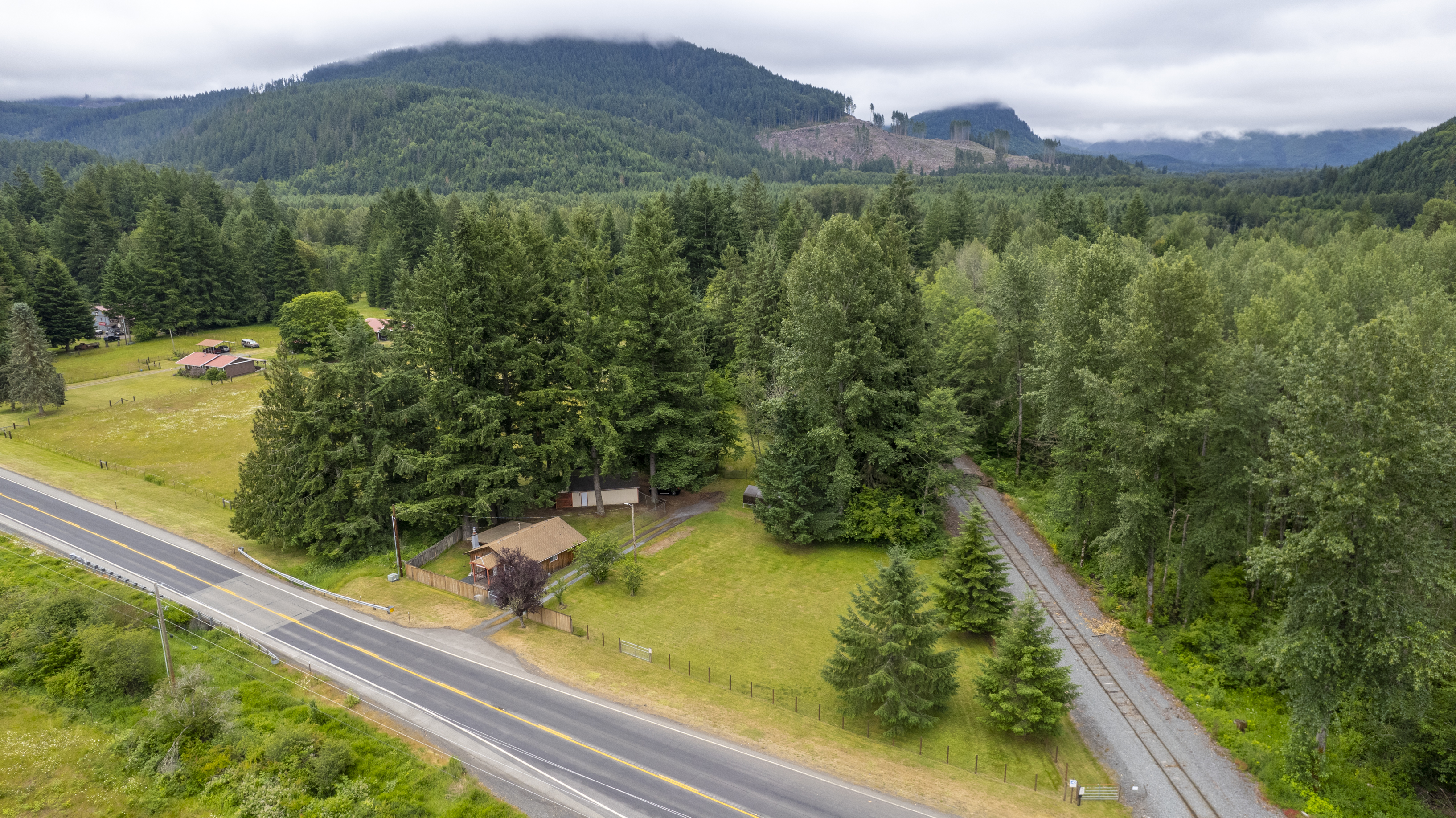  22204 State Route 706 E, Elbe, WA, 98330 - 物件實景