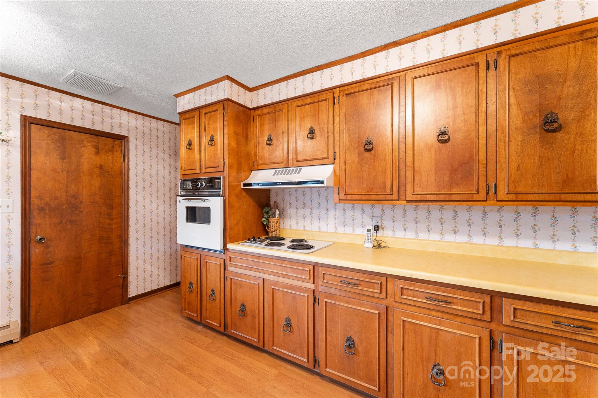Leicester, North Carolina, 28748, United States, 3 Bedrooms Bedrooms, ,2 BathroomsBathrooms,Residential,For Sale,1938256