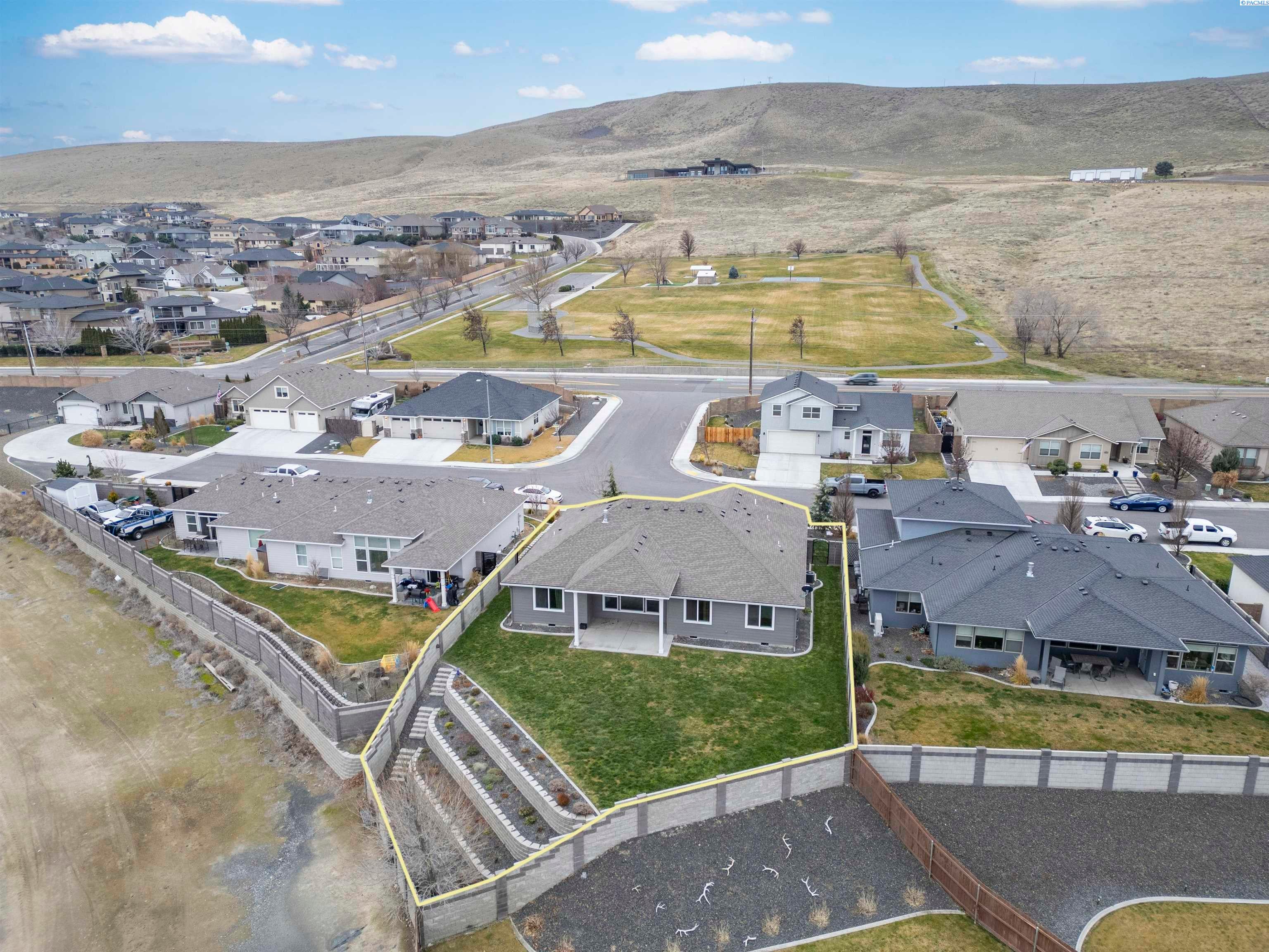 Kennewick, Washington, 99337, United States, 3 Bedrooms Bedrooms, ,1 BathroomBathrooms,Residential,For Sale,2012614