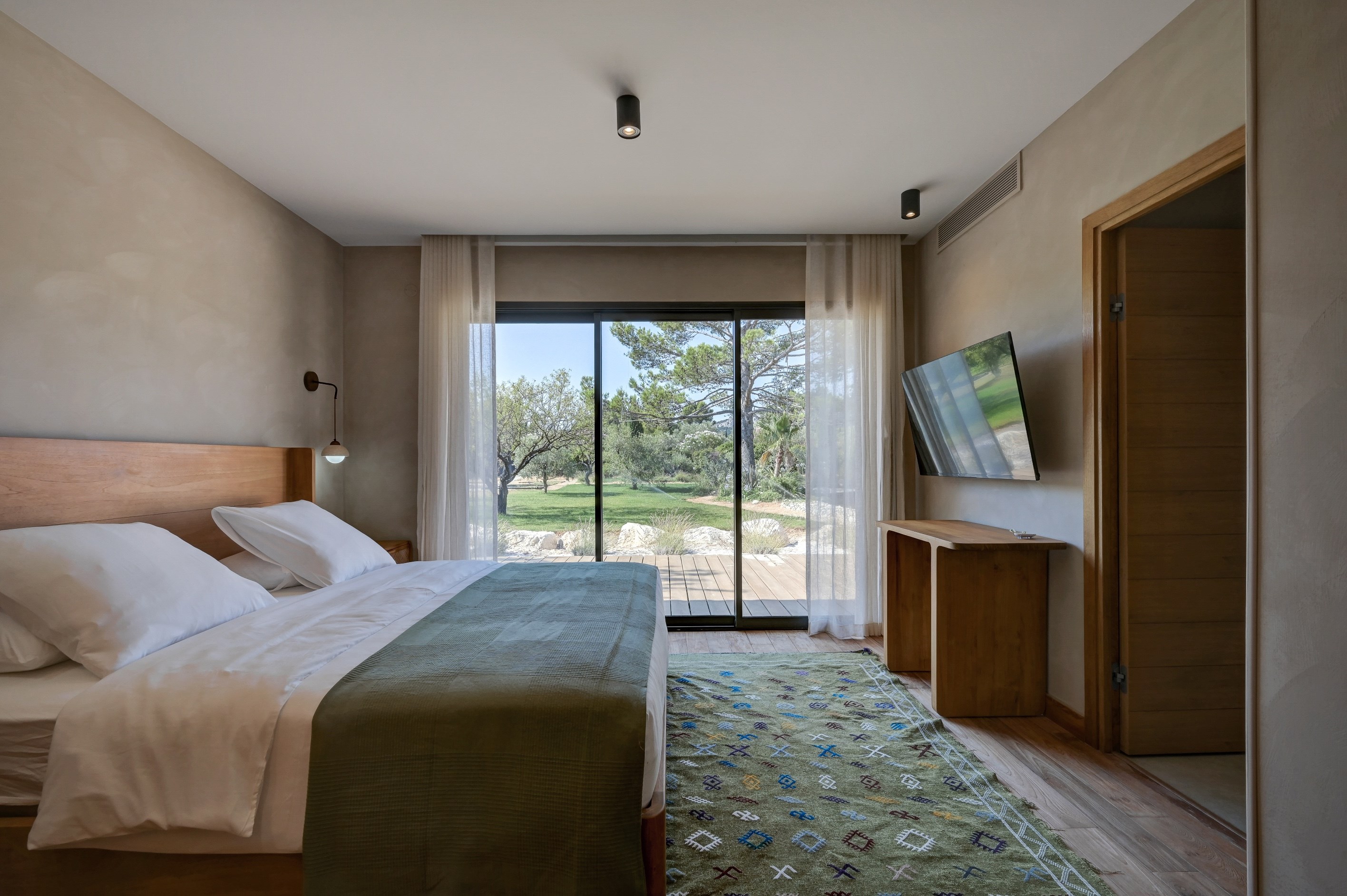  Fully equipped contemporary villa, with views of the Parc naturel régional des … - 物件實景