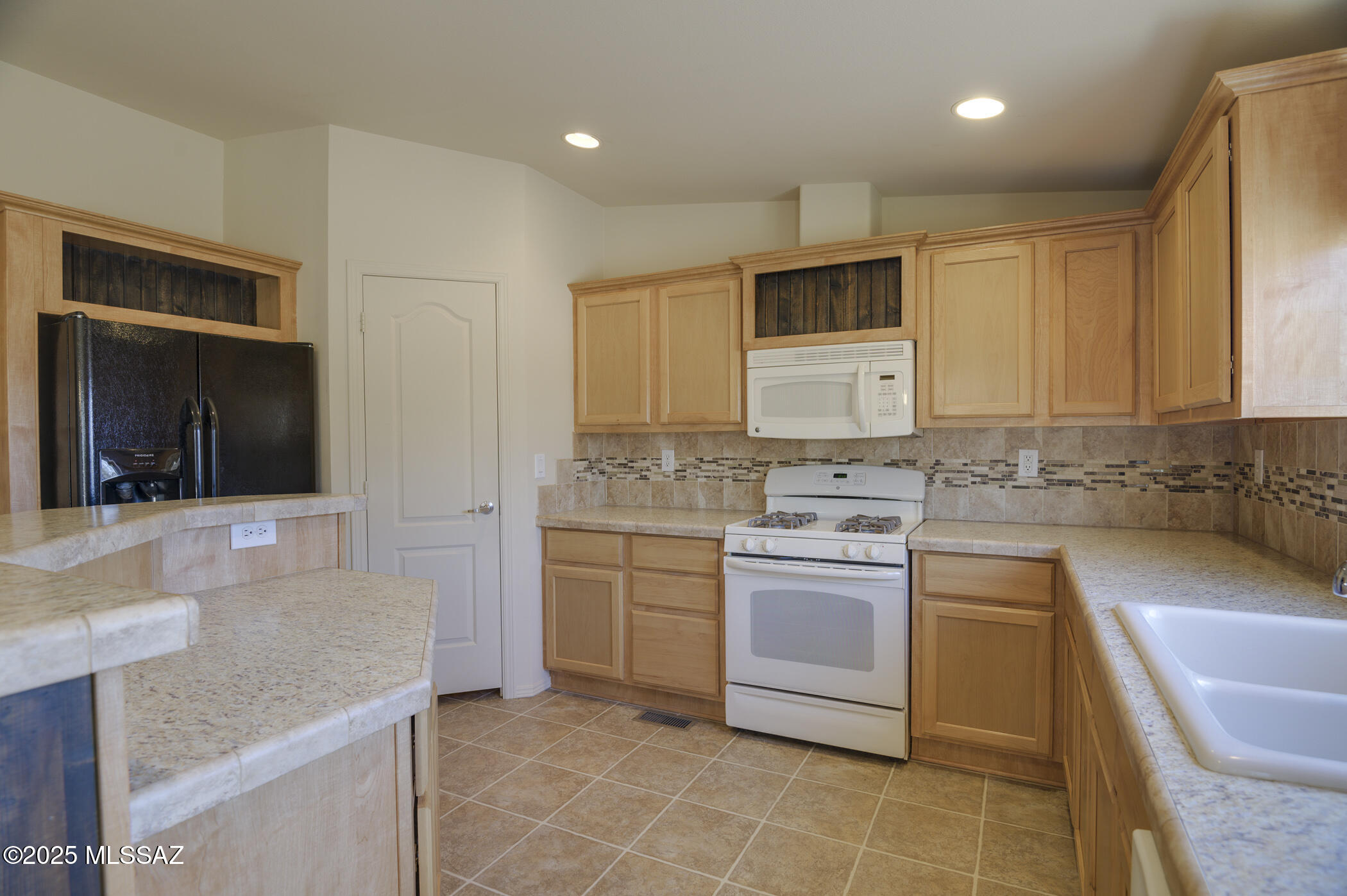 Amado, Arizona, 85645, United States, 5 Bedrooms Bedrooms, ,4 BathroomsBathrooms,Residential,For Sale,1752997