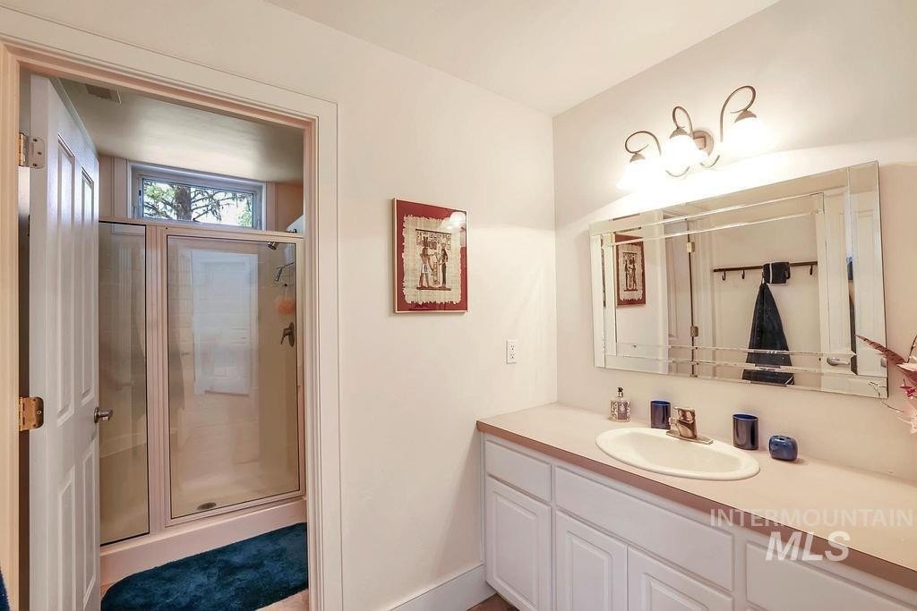 New Meadows, Idaho, 83654, United States, 3 Bedrooms Bedrooms, ,3 BathroomsBathrooms,Residential,For Sale,1976382