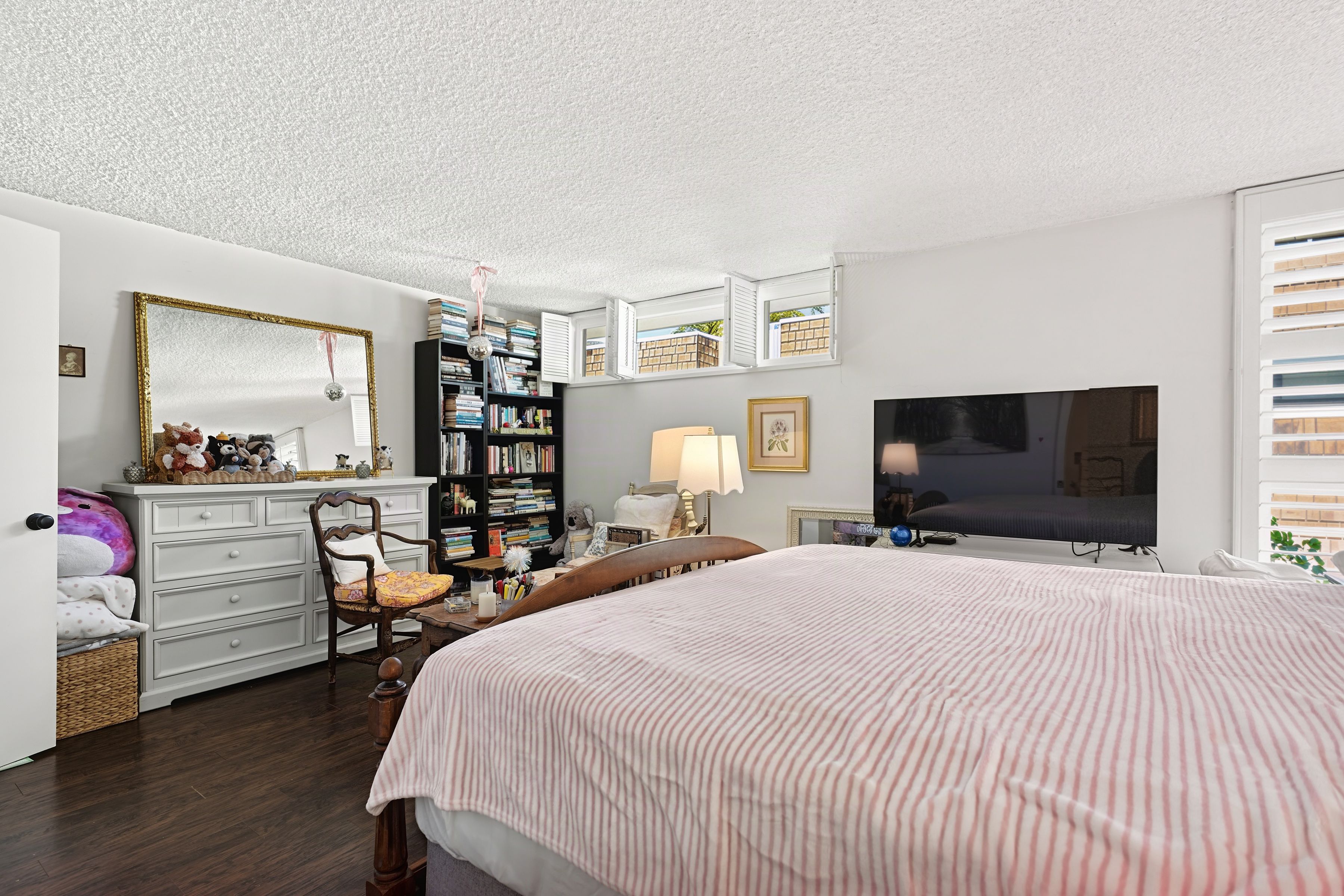 2338 S Beverly Glen Blvd - 物件實景