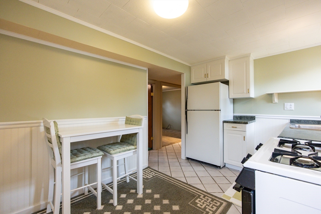 Stoughton, Massachusetts, 02072, United States, 4 Bedrooms Bedrooms, ,2 BathroomsBathrooms,Residential,For Sale,1976018